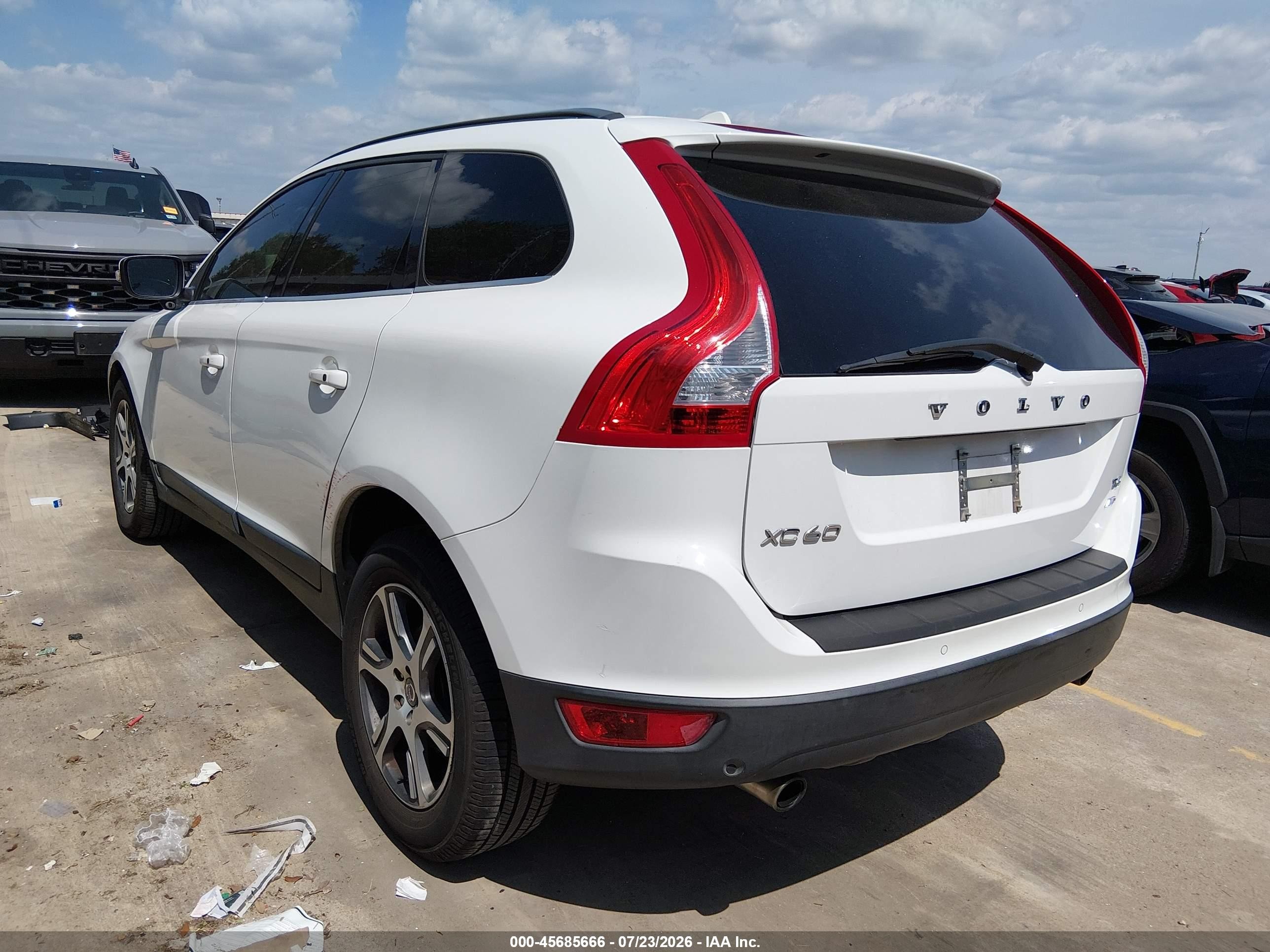 2013 Volvo Xc60 T6 White vin: YV4902DZ8D2376934