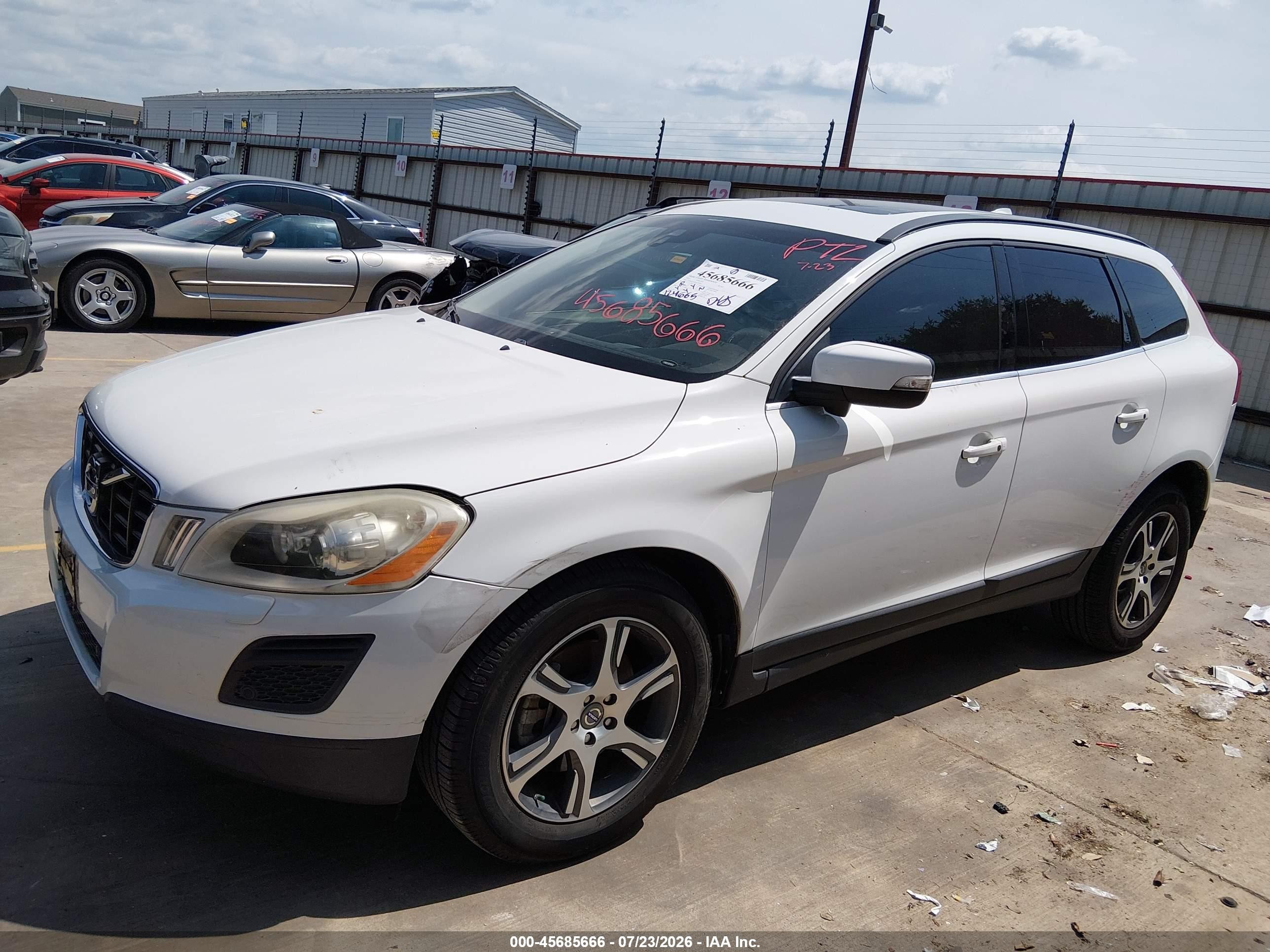2013 Volvo Xc60 T6 White vin: YV4902DZ8D2376934