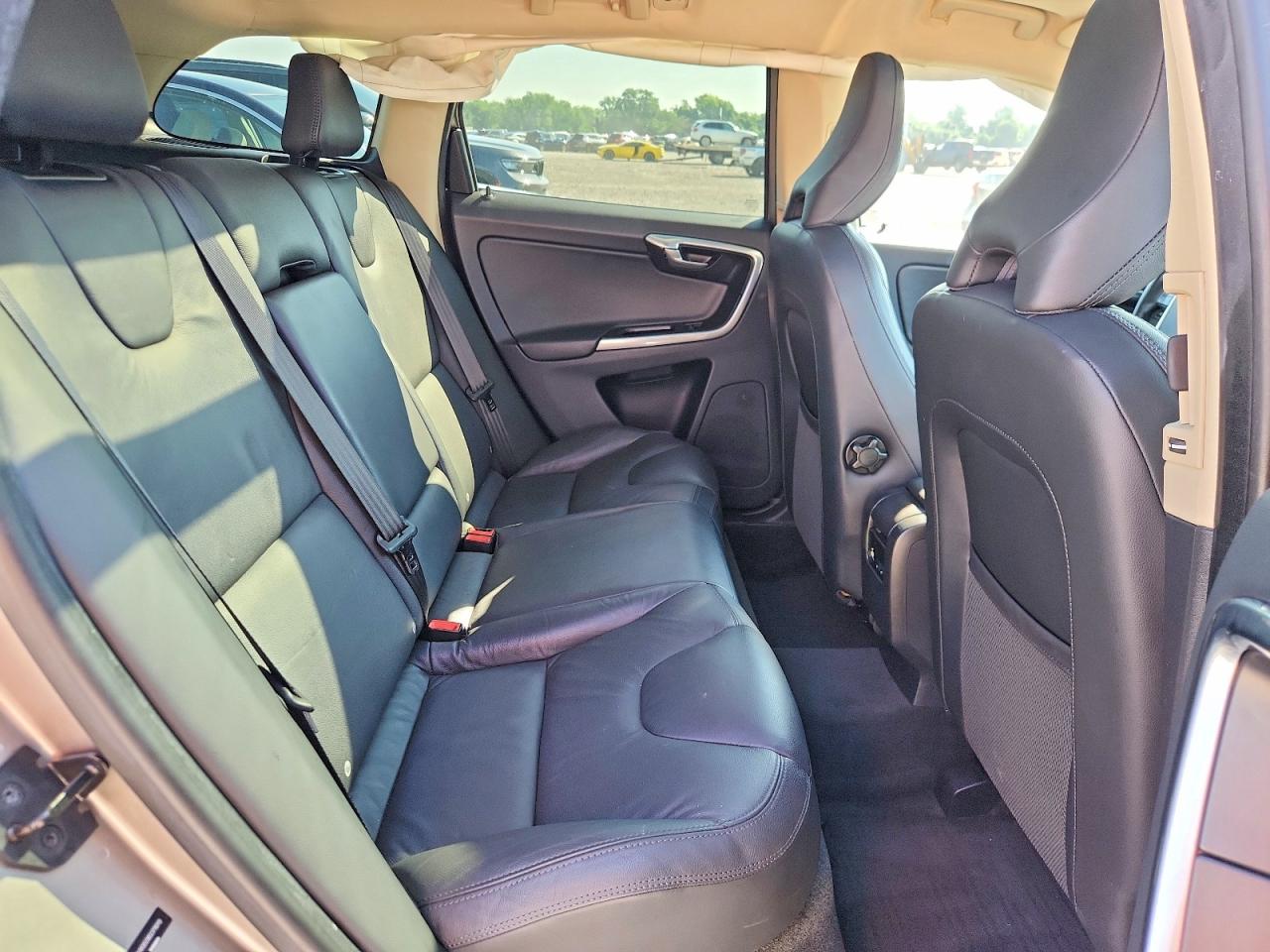 2013 Volvo Xc60 T6 Silver vin: YV4902DZ8D2378313