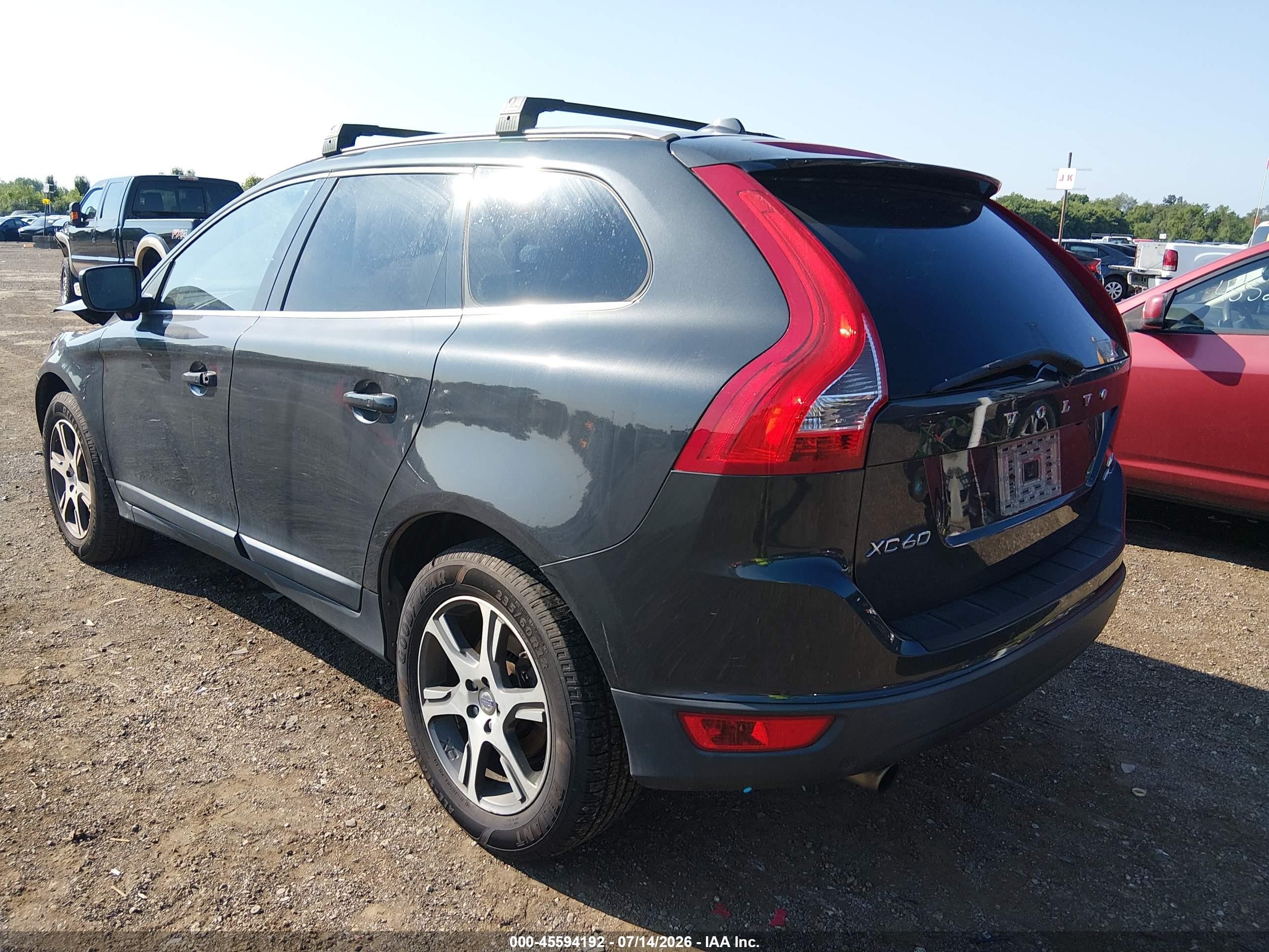 2013 Volvo Xc60 T6/t6 Platinum/t6 Premier Plus/t6 R-design/t6 R-design Platinum/t6 R-design Premier Plus Blue vin: YV4902DZ8D2380241