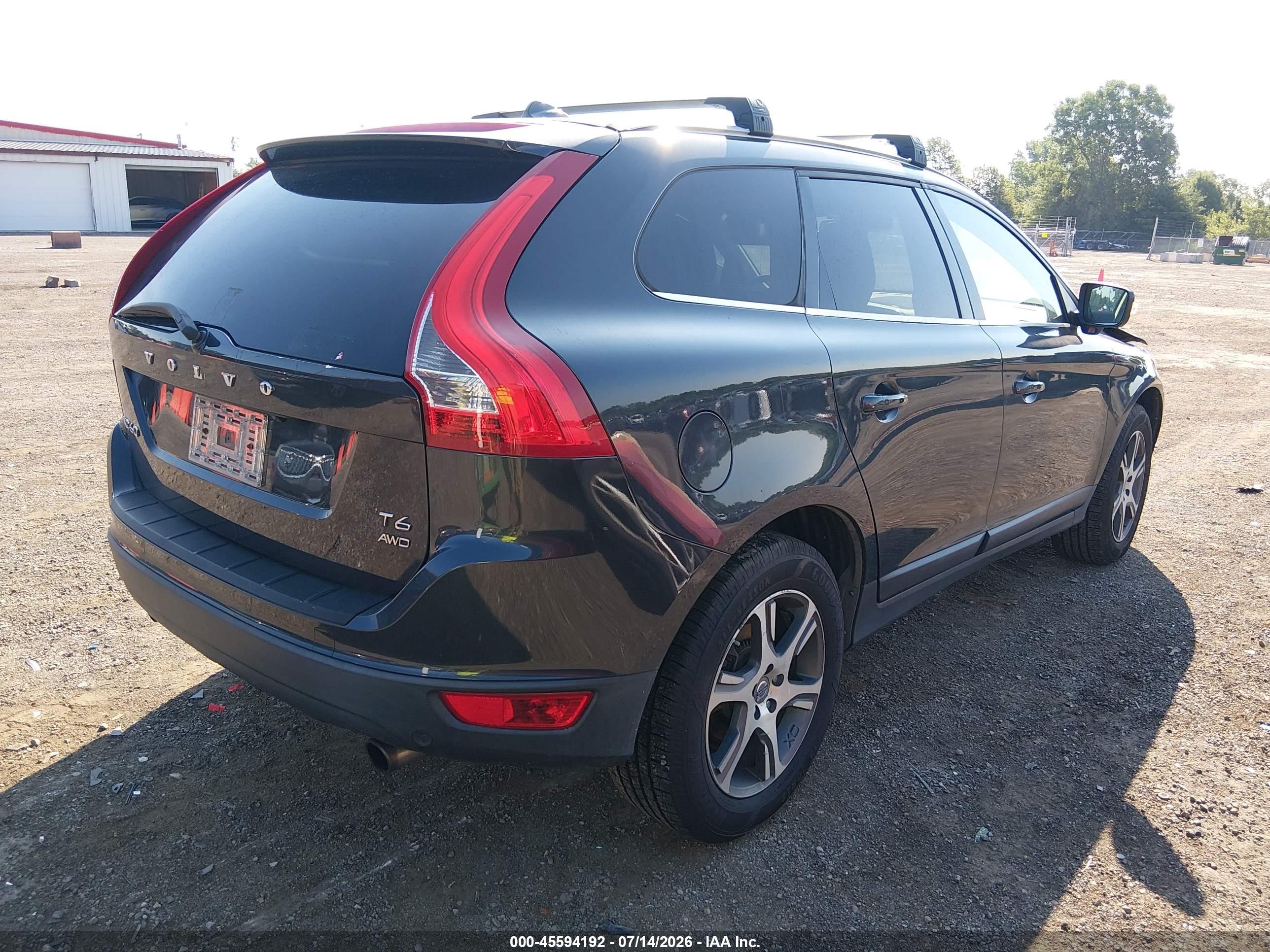 2013 Volvo Xc60 T6/t6 Platinum/t6 Premier Plus/t6 R-design/t6 R-design Platinum/t6 R-design Premier Plus Blue vin: YV4902DZ8D2380241