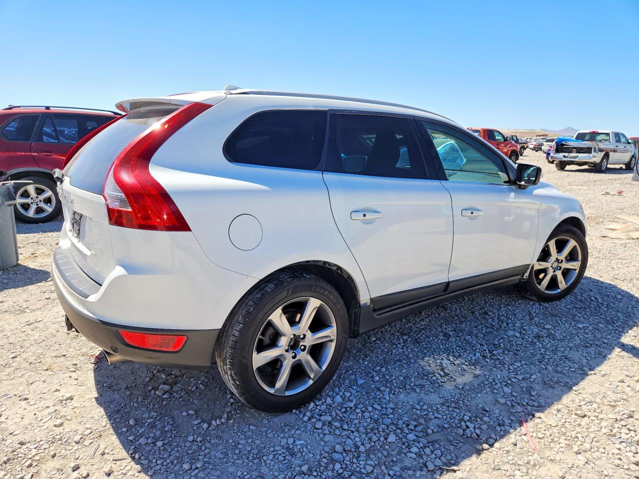 2013 Volvo Xc60 T6 White vin: YV4902DZ8D2414291