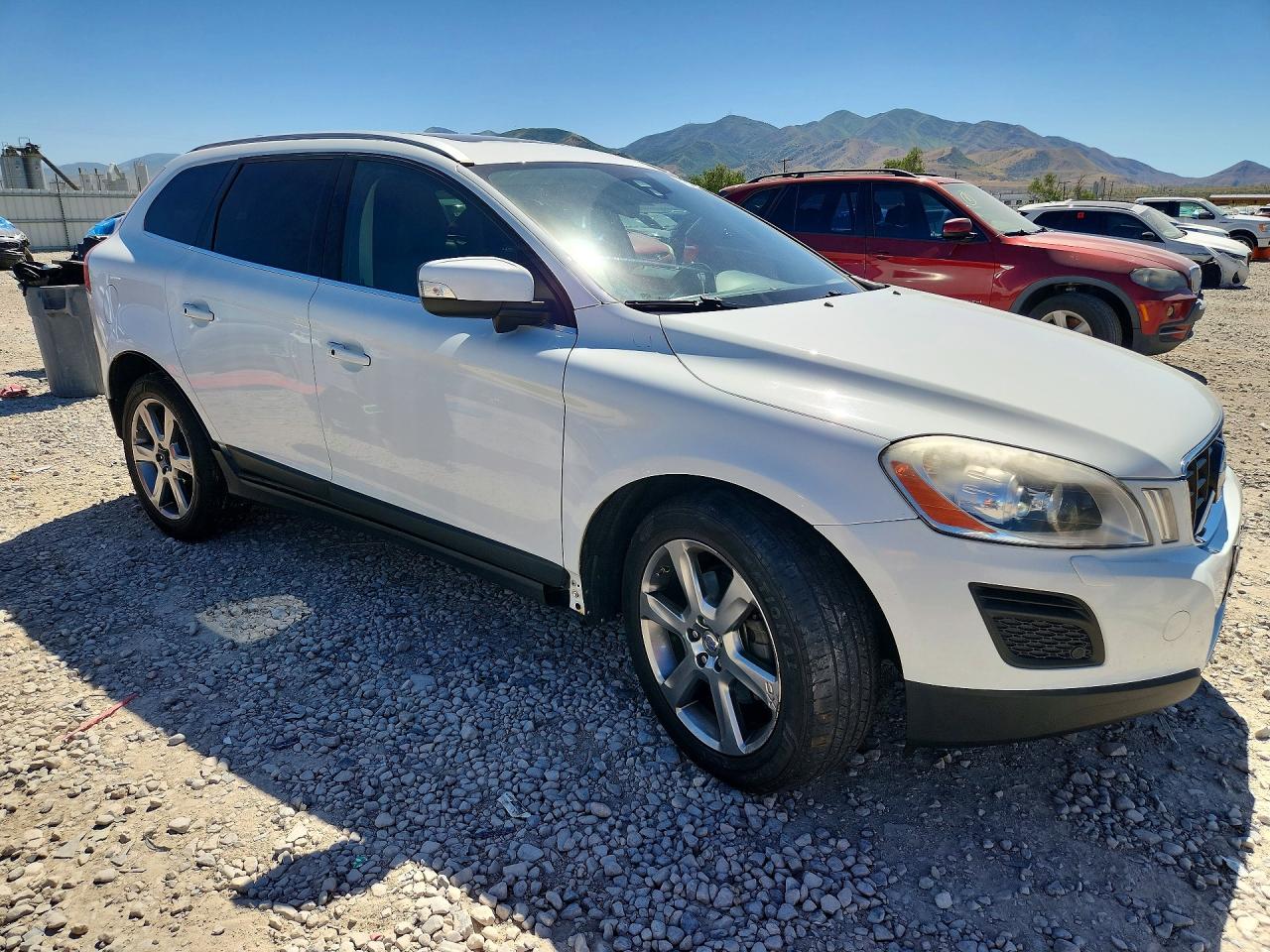 2013 Volvo Xc60 T6 White vin: YV4902DZ8D2414291