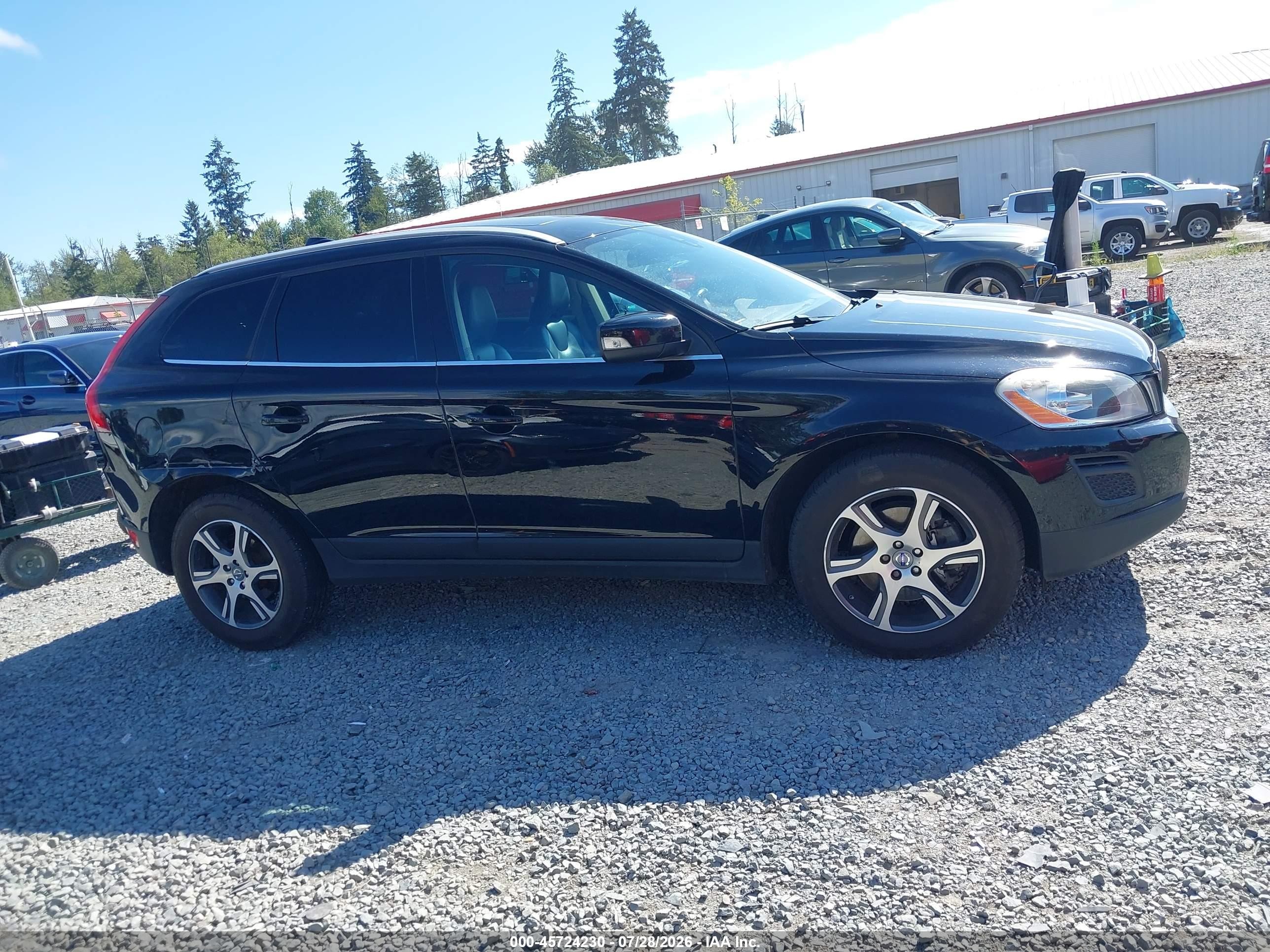 2013 Volvo Xc60 T6 Черный vin: YV4902DZ8D2456590