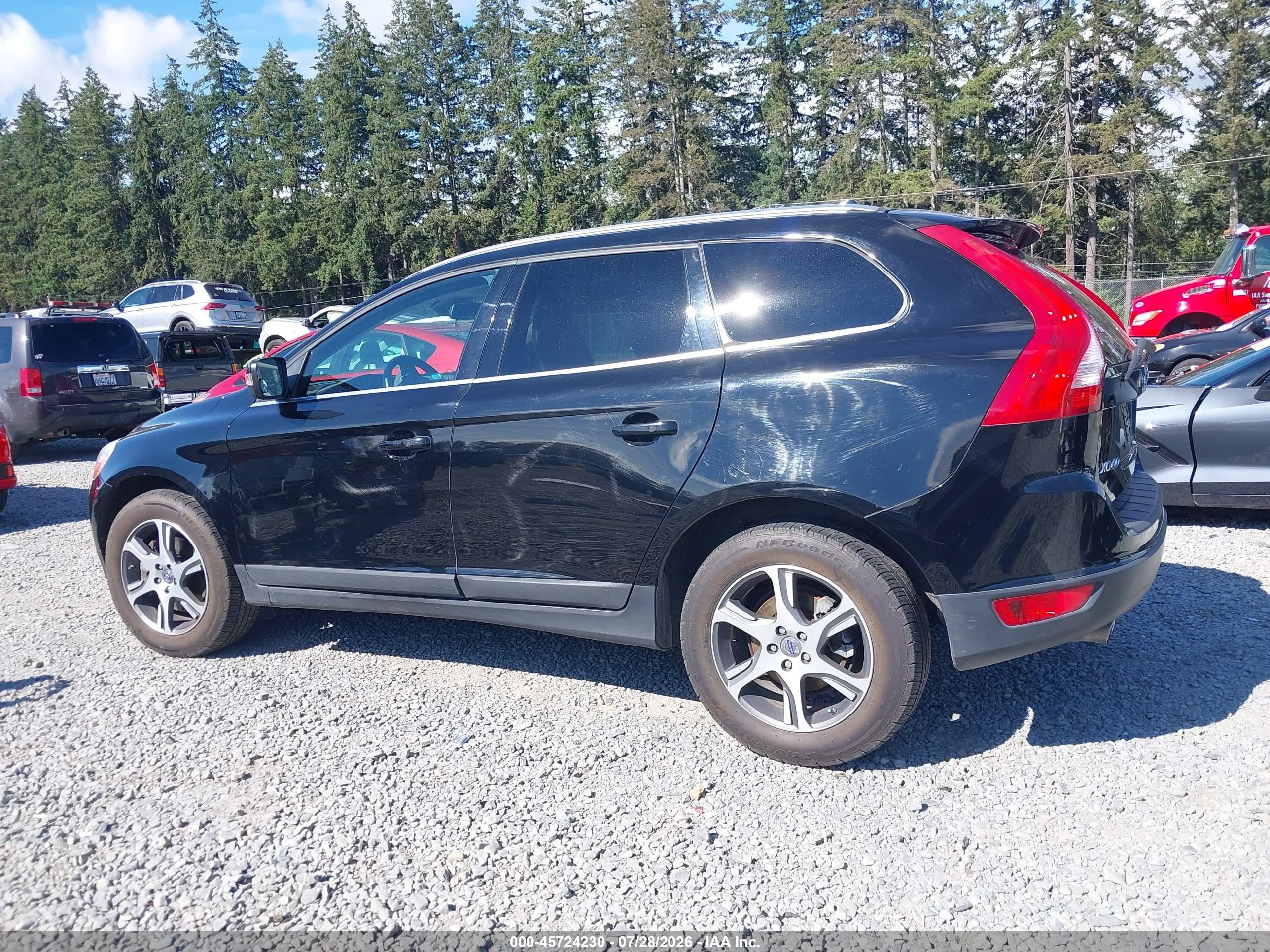 2013 Volvo Xc60 T6 Черный vin: YV4902DZ8D2456590