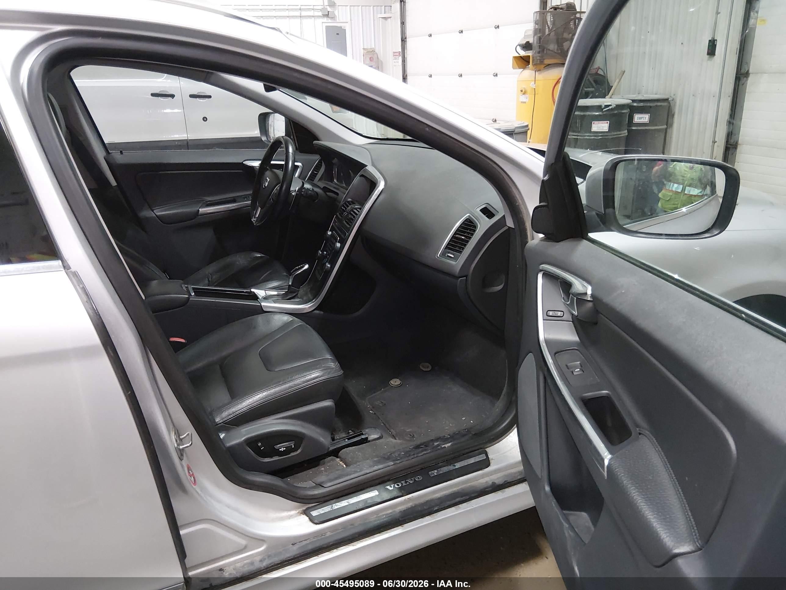 2014 Volvo Xc60 3.0l Premier Plus Silver vin: YV4902DZ8E2503196