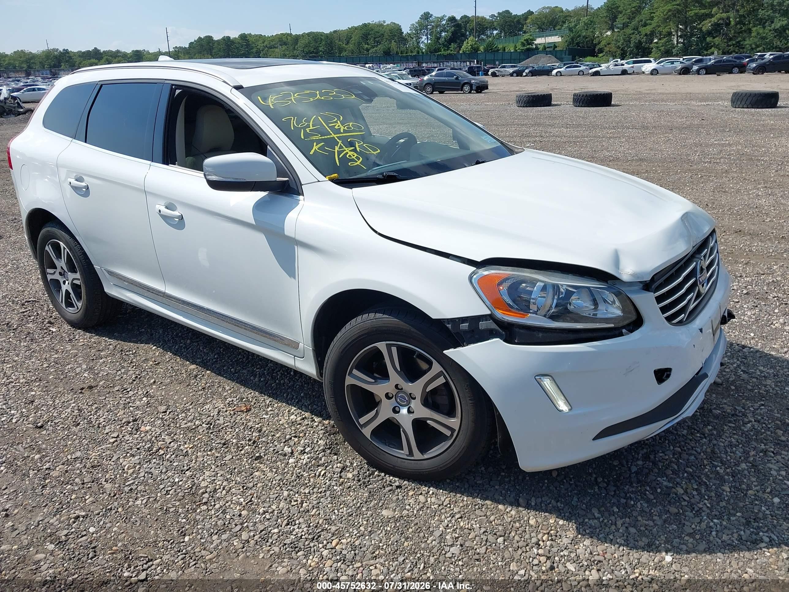 2014 Volvo Xc60 T6 R-design Белый vin: YV4902DZ8E2535291