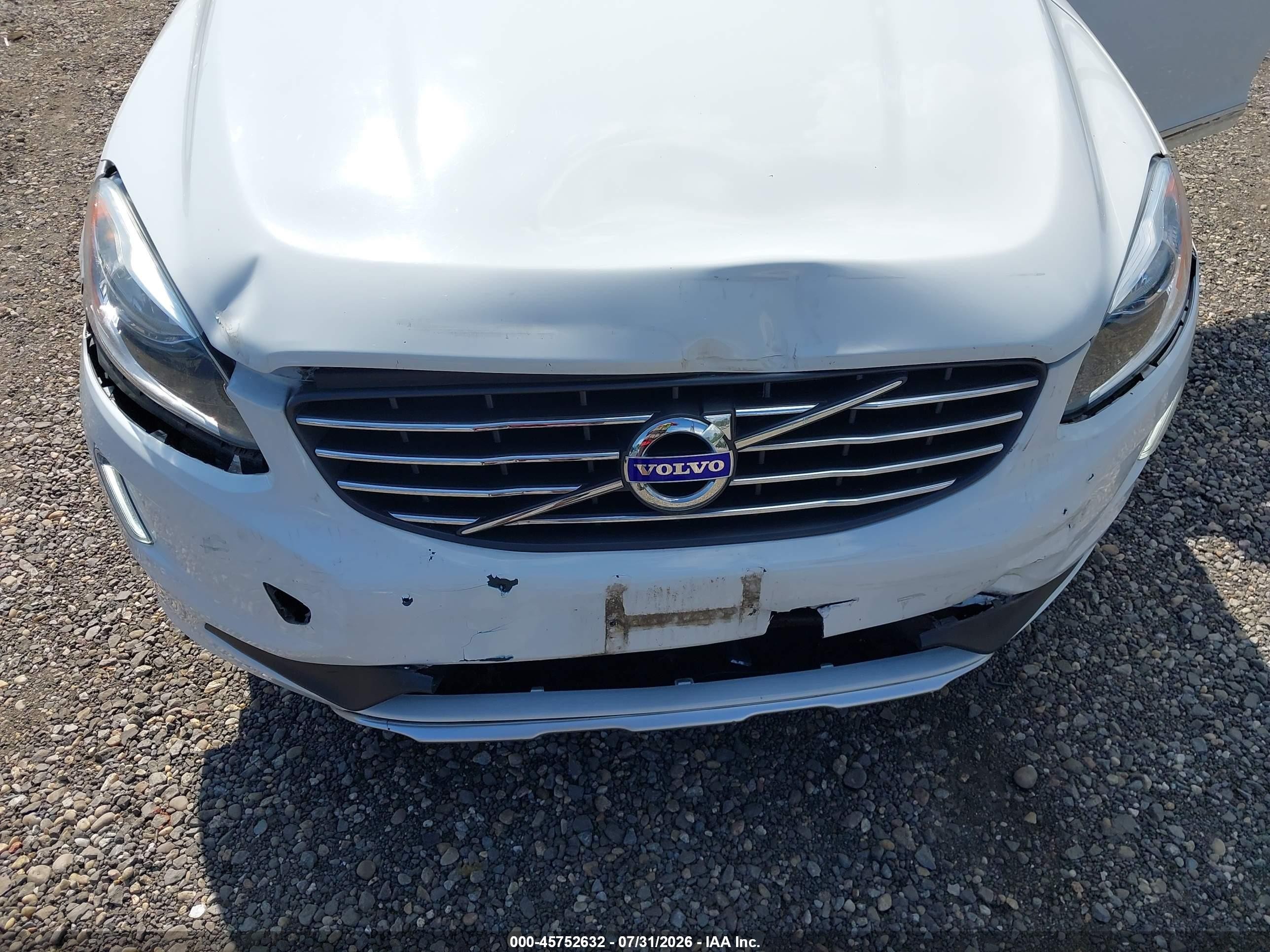 2014 Volvo Xc60 T6 R-design Белый vin: YV4902DZ8E2535291