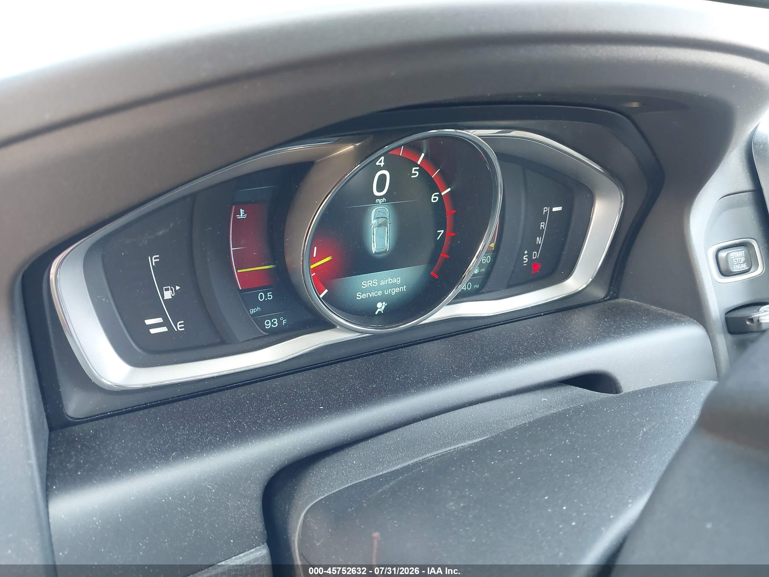 2014 Volvo Xc60 T6 R-design Белый vin: YV4902DZ8E2535291