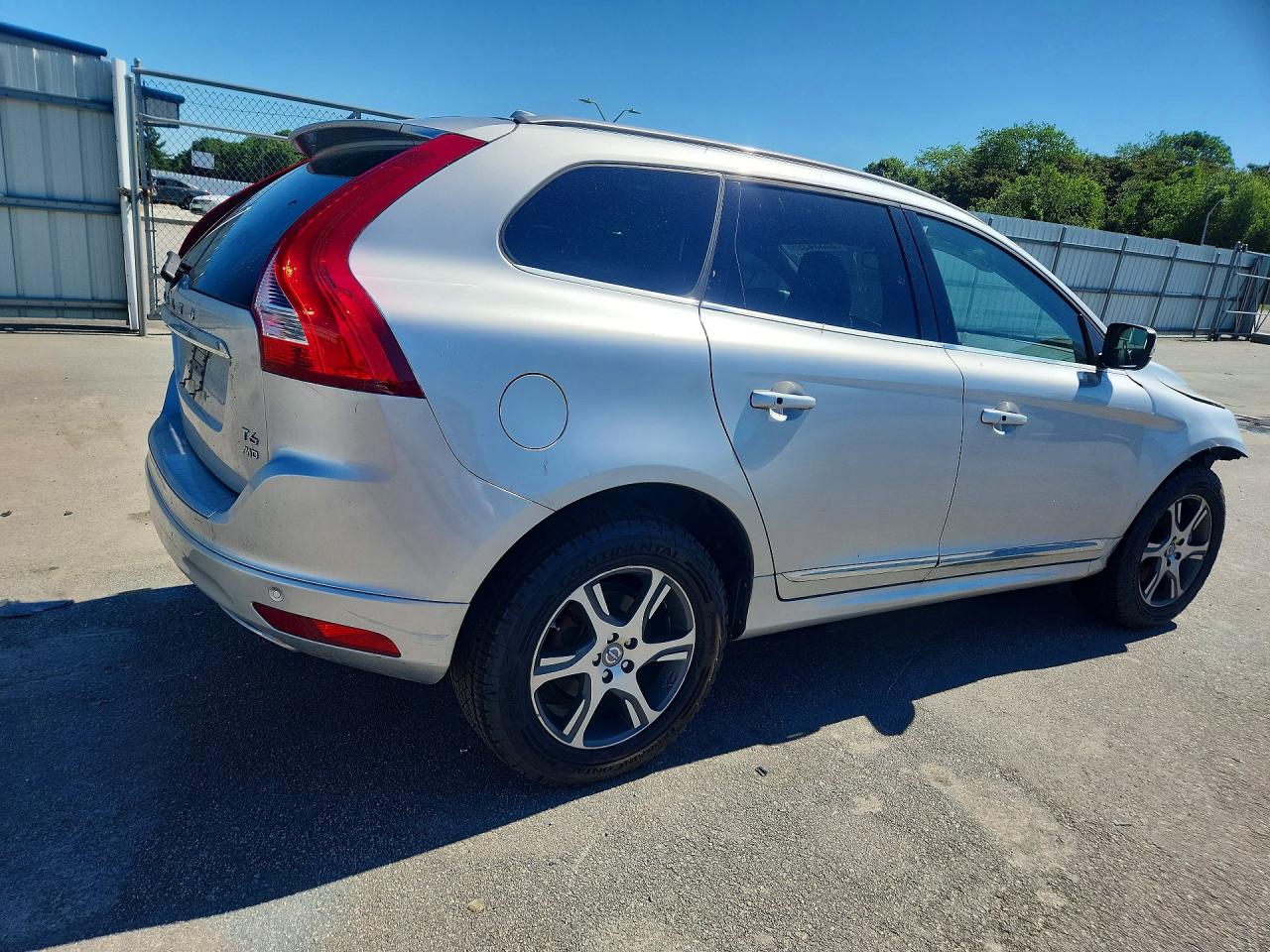 2014 Volvo Xc60 T6 Silver vin: YV4902DZ8E2537204