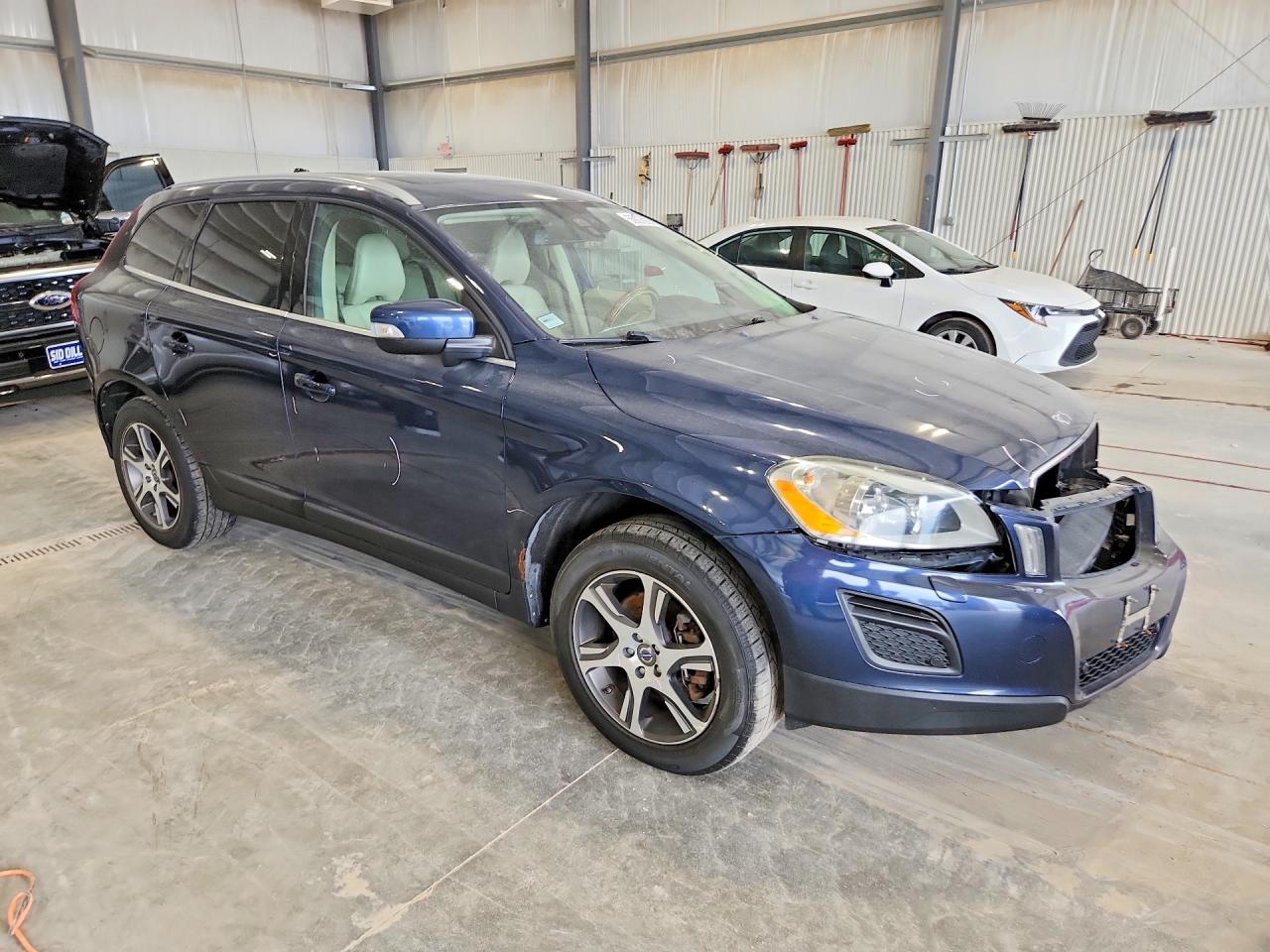 2012 Volvo Xc60 T6 Синий vin: YV4902DZ9C2269535