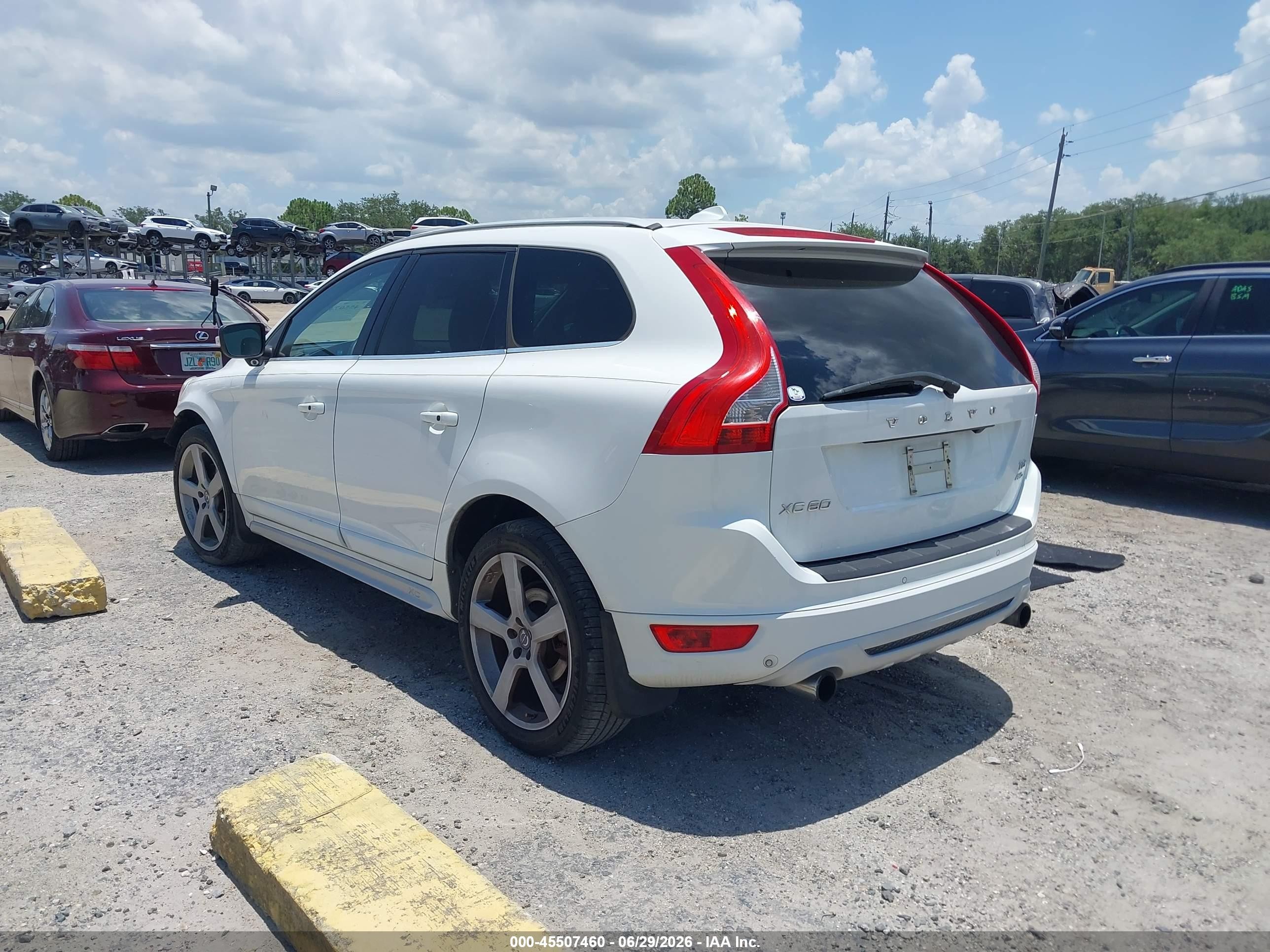 2012 Volvo Xc60 T6 Platinum White vin: YV4902DZ9C2300492