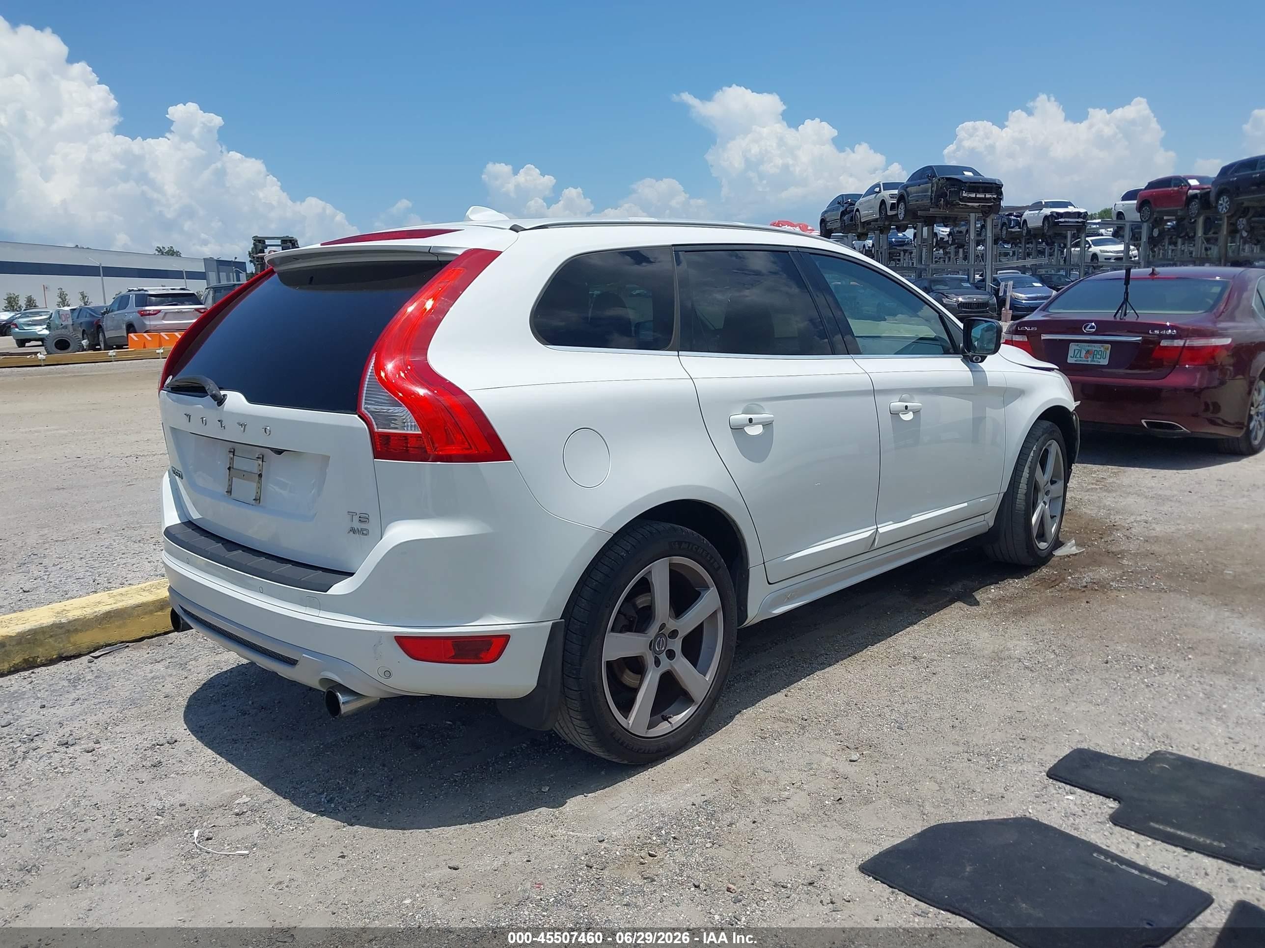 2012 Volvo Xc60 T6 Platinum White vin: YV4902DZ9C2300492