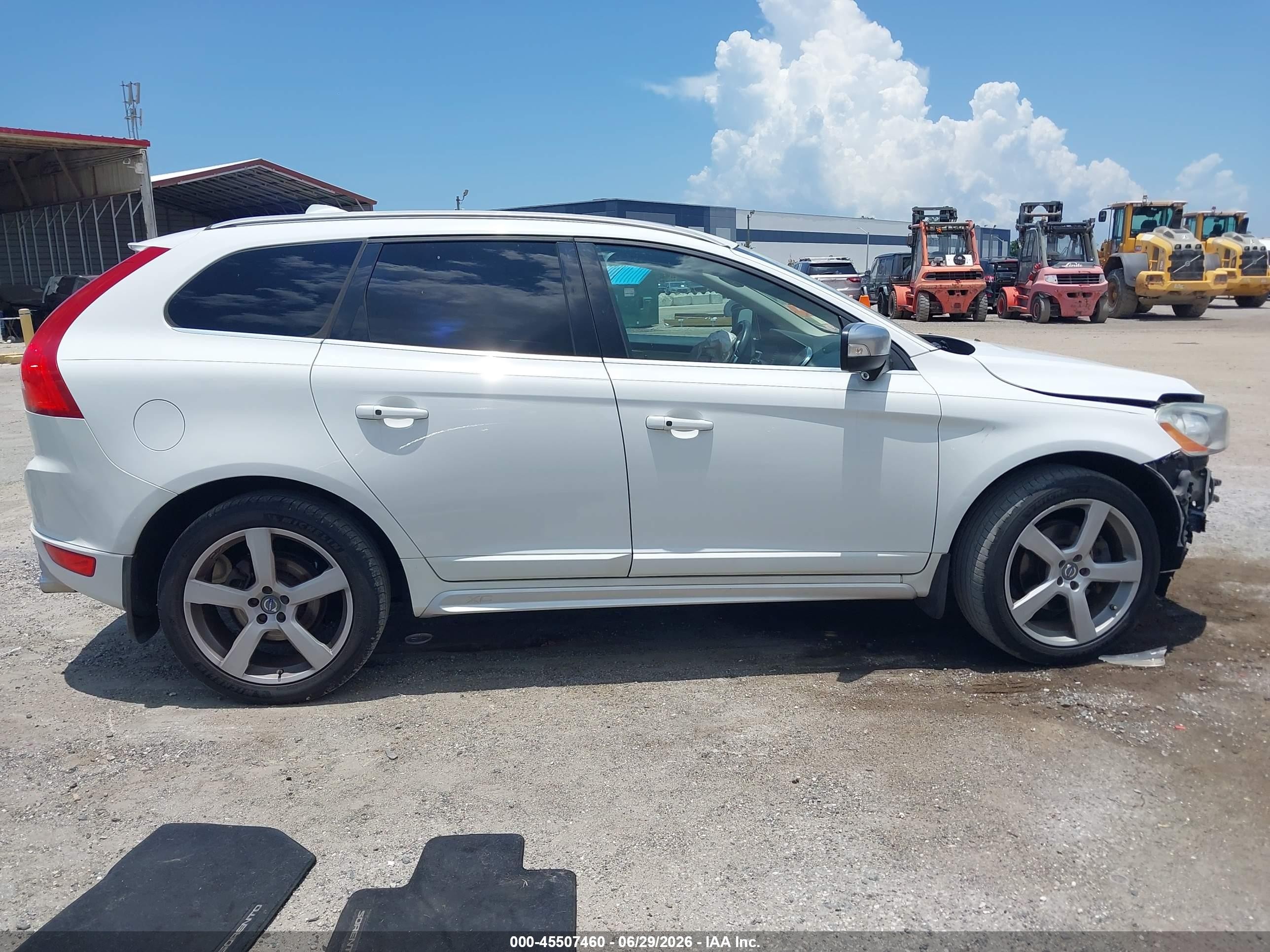 2012 Volvo Xc60 T6 Platinum White vin: YV4902DZ9C2300492