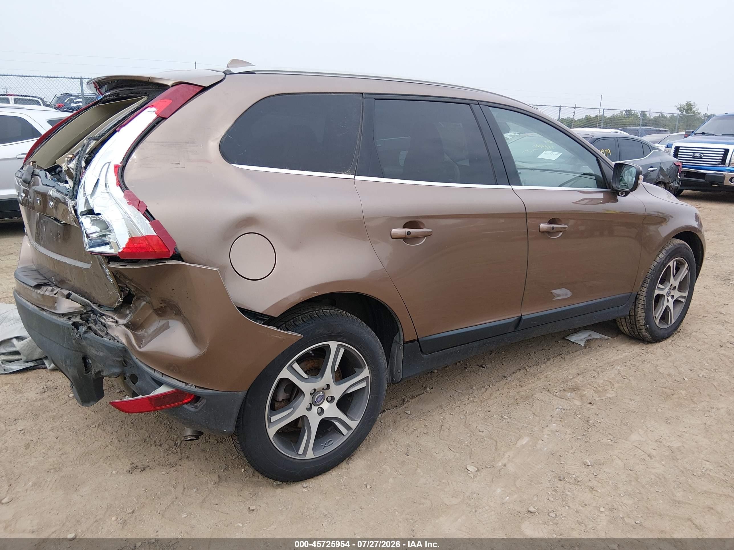 2012 Volvo Xc60 T6 Коричневый vin: YV4902DZ9C2312934