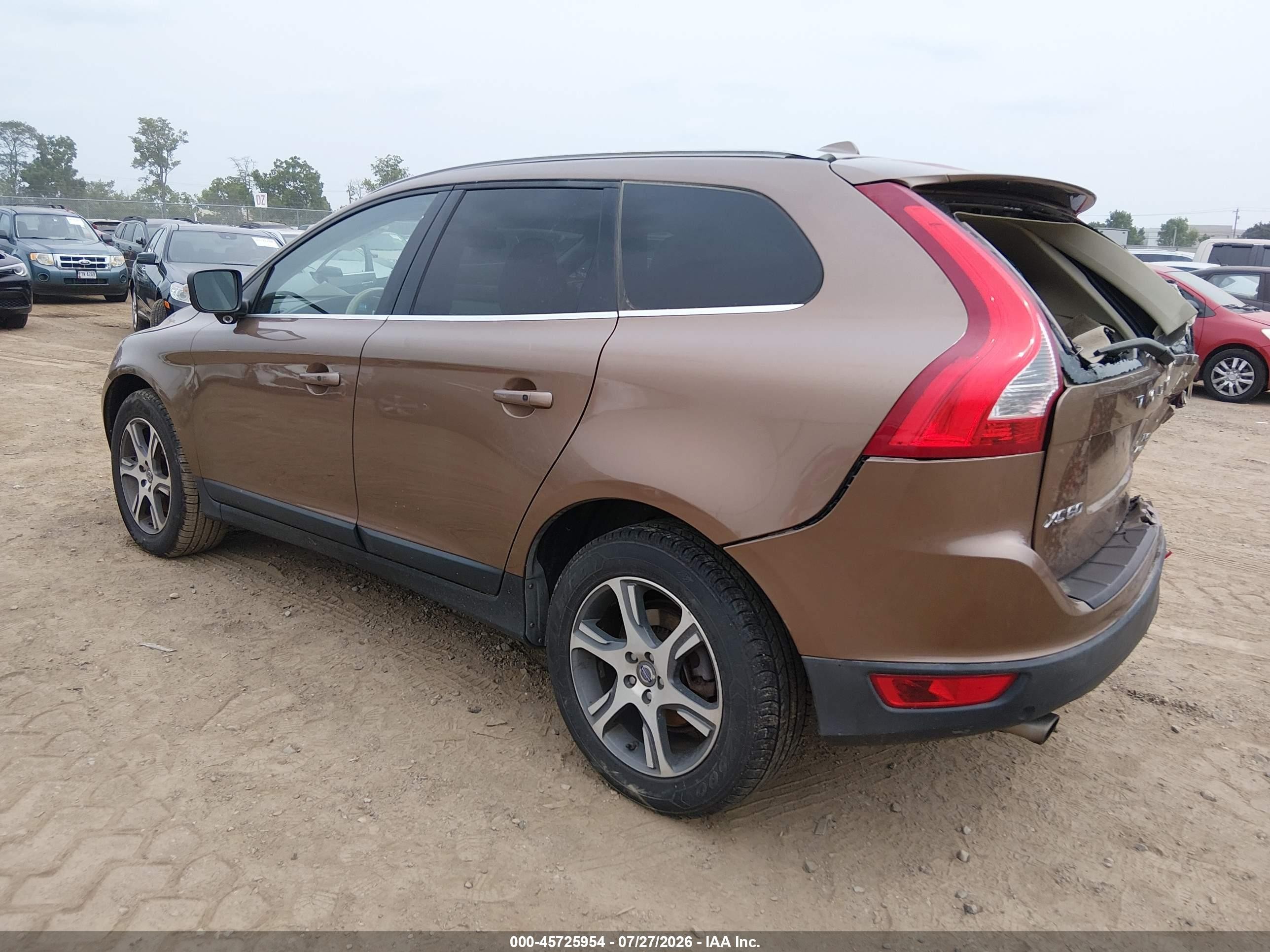2012 Volvo Xc60 T6 Коричневый vin: YV4902DZ9C2312934