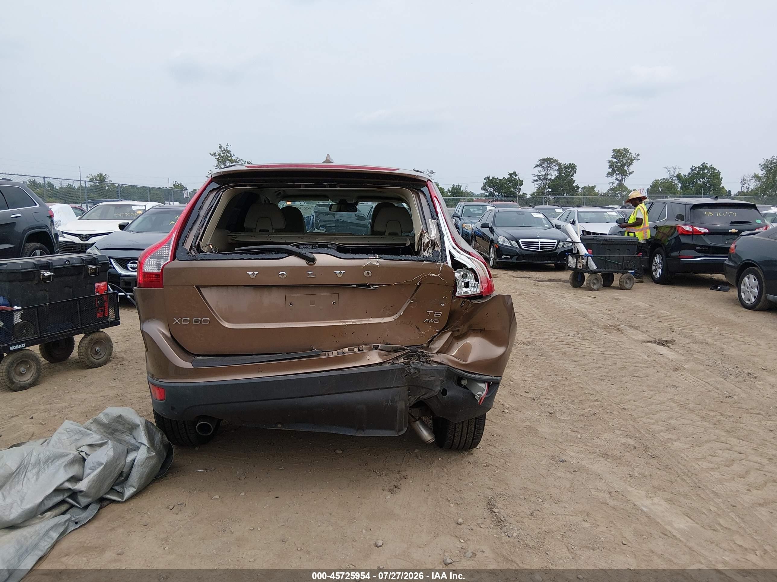 2012 Volvo Xc60 T6 Коричневый vin: YV4902DZ9C2312934