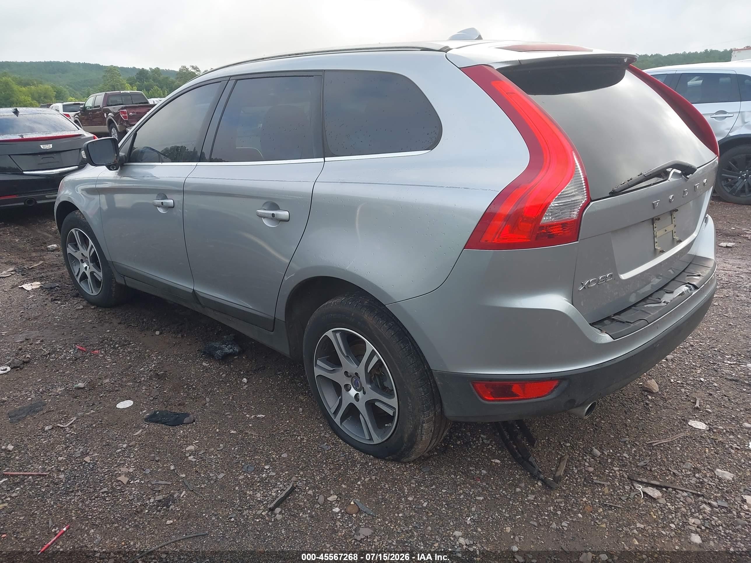 2012 Volvo Xc60 T6/t6 Platinum/t6 Premier Plus/t6 R-design/t6 R-design Platinum/t6 R-design Premier Plus Silver vin: YV4902DZ9C2317356