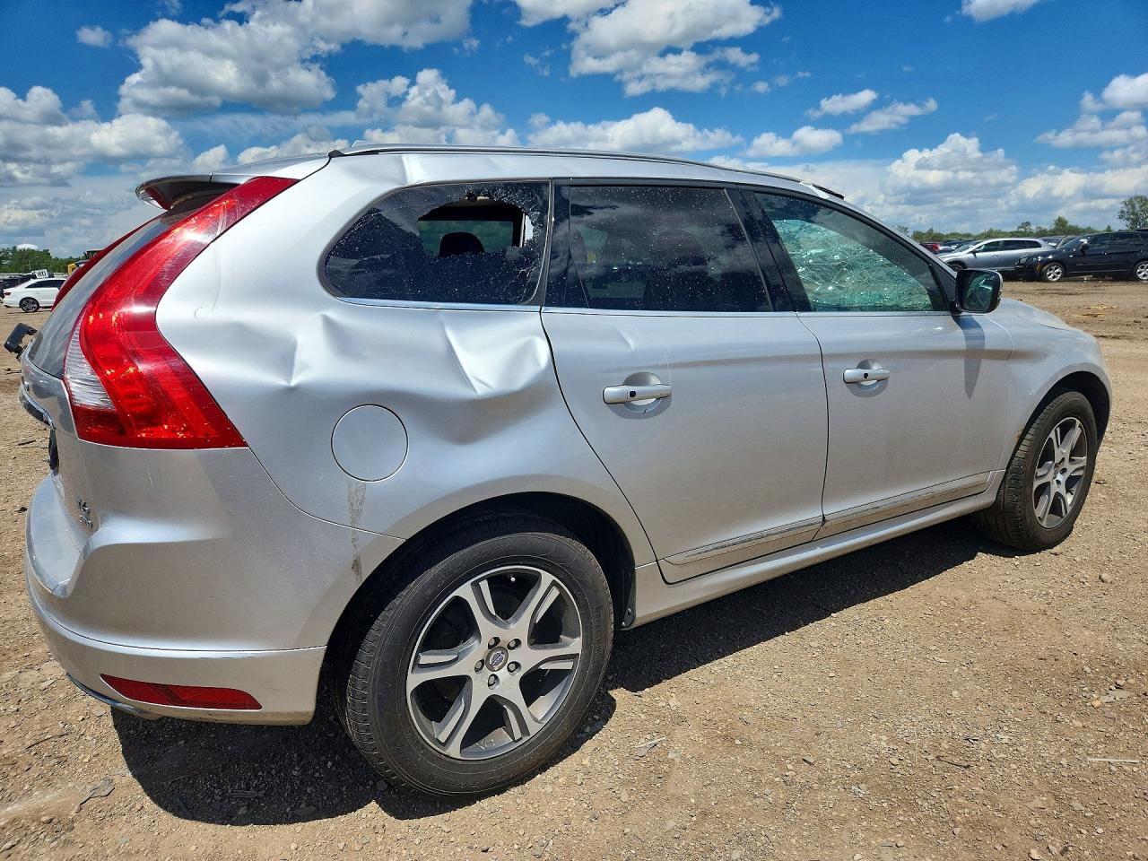 2014 Volvo Xc60 T6 Silver vin: YV4902DZ9E2556327