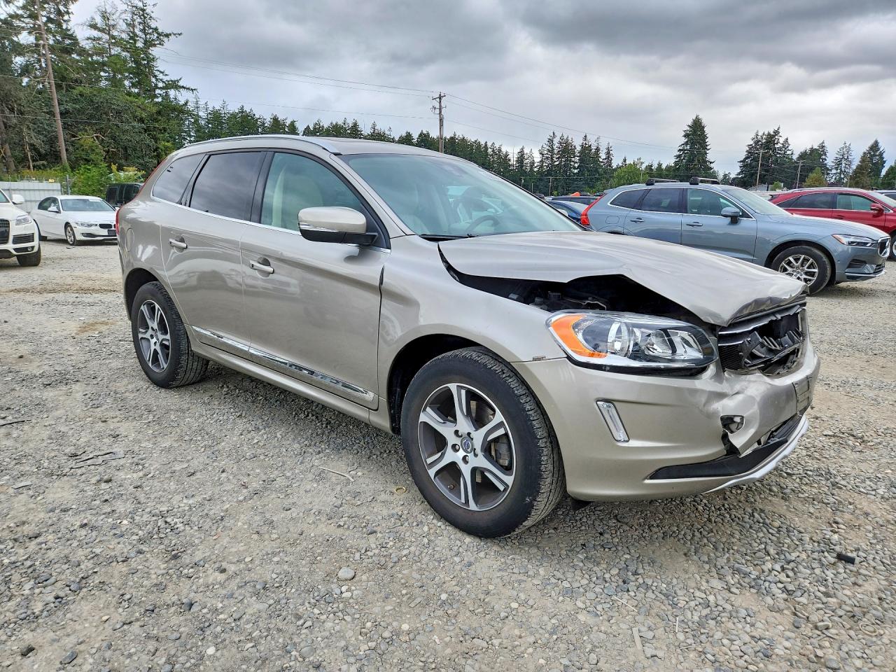 2014 Volvo Xc60 T6 Beige vin: YV4902DZ9E2556571