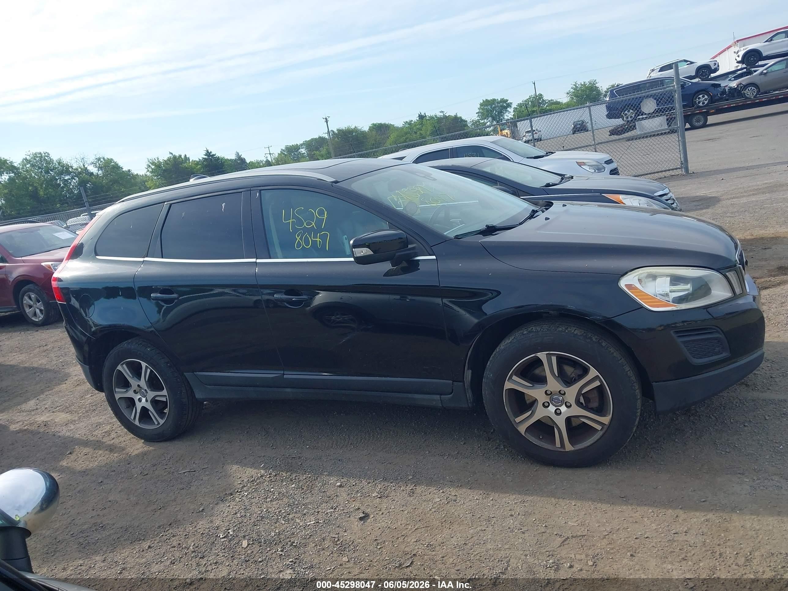 2011 Volvo Xc60 T6/t6 R-design Black vin: YV4902DZXB2192107