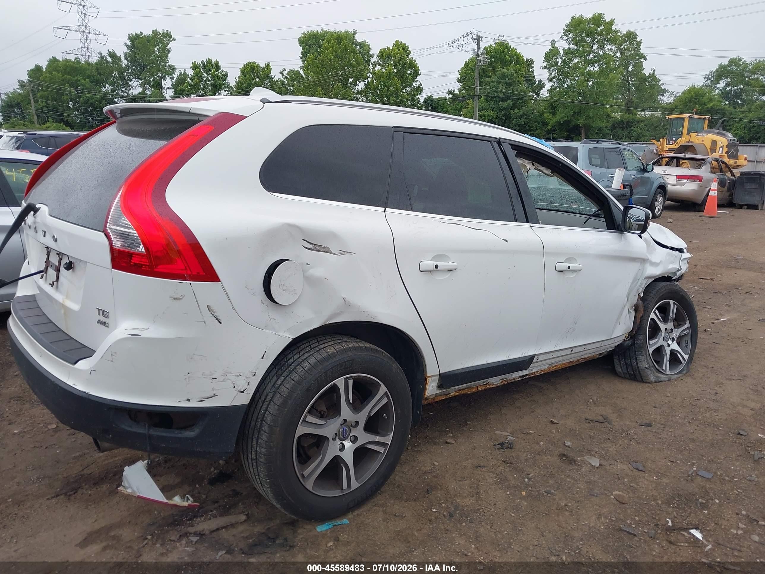 2012 Volvo Xc60 T6 R-design White vin: YV4902DZXC2295318