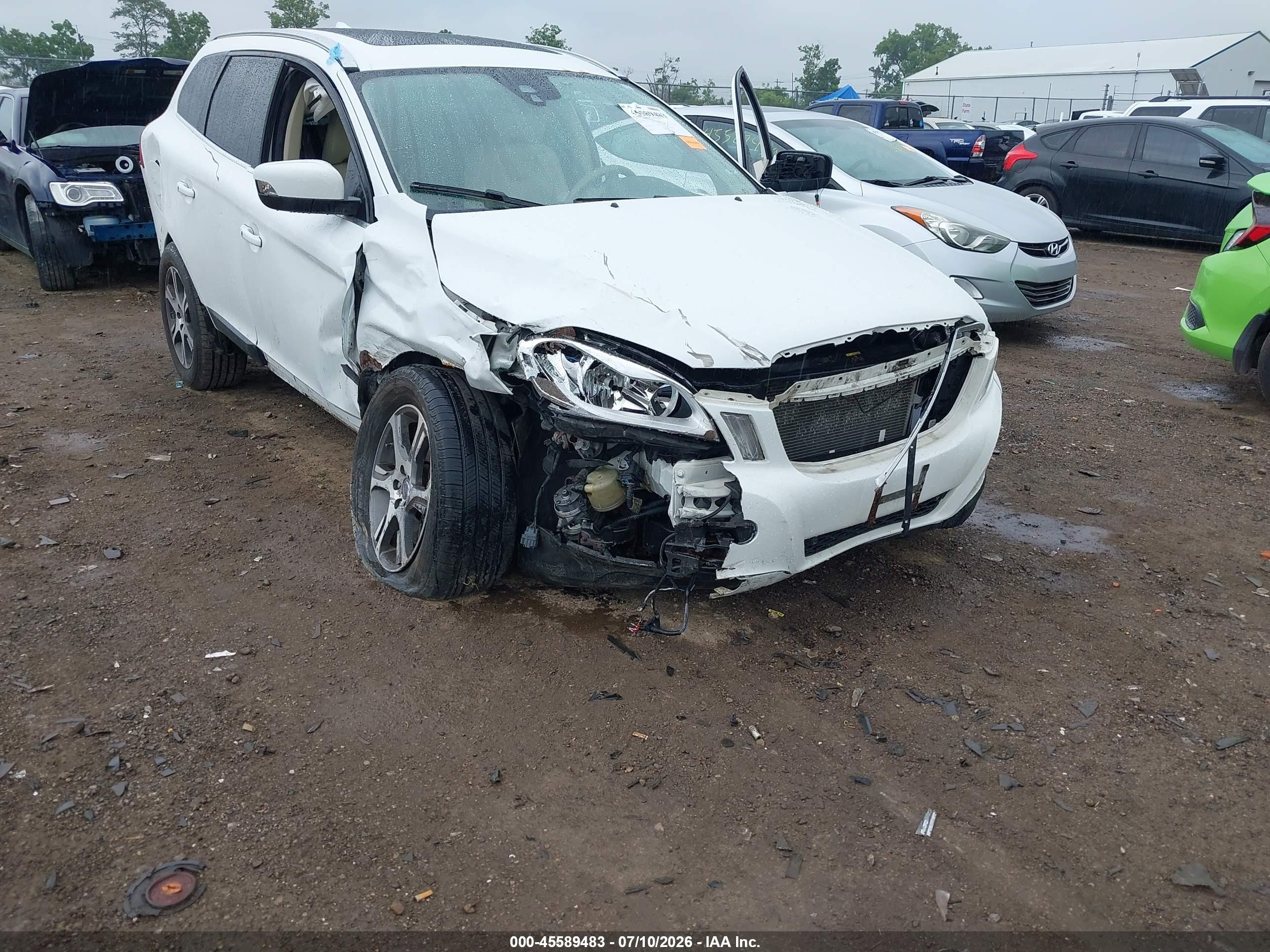 2012 Volvo Xc60 T6 R-design White vin: YV4902DZXC2295318