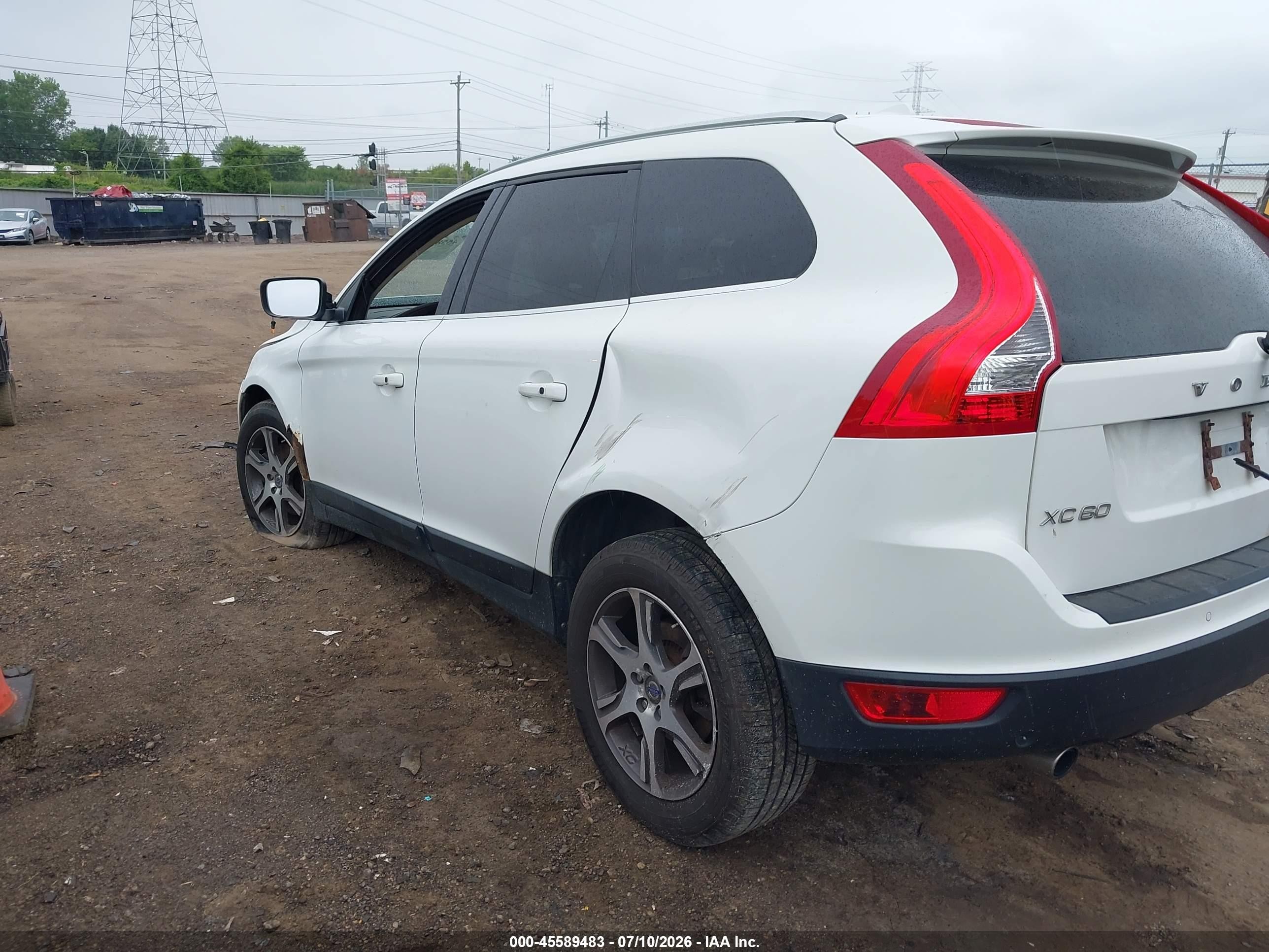2012 Volvo Xc60 T6 R-design White vin: YV4902DZXC2295318