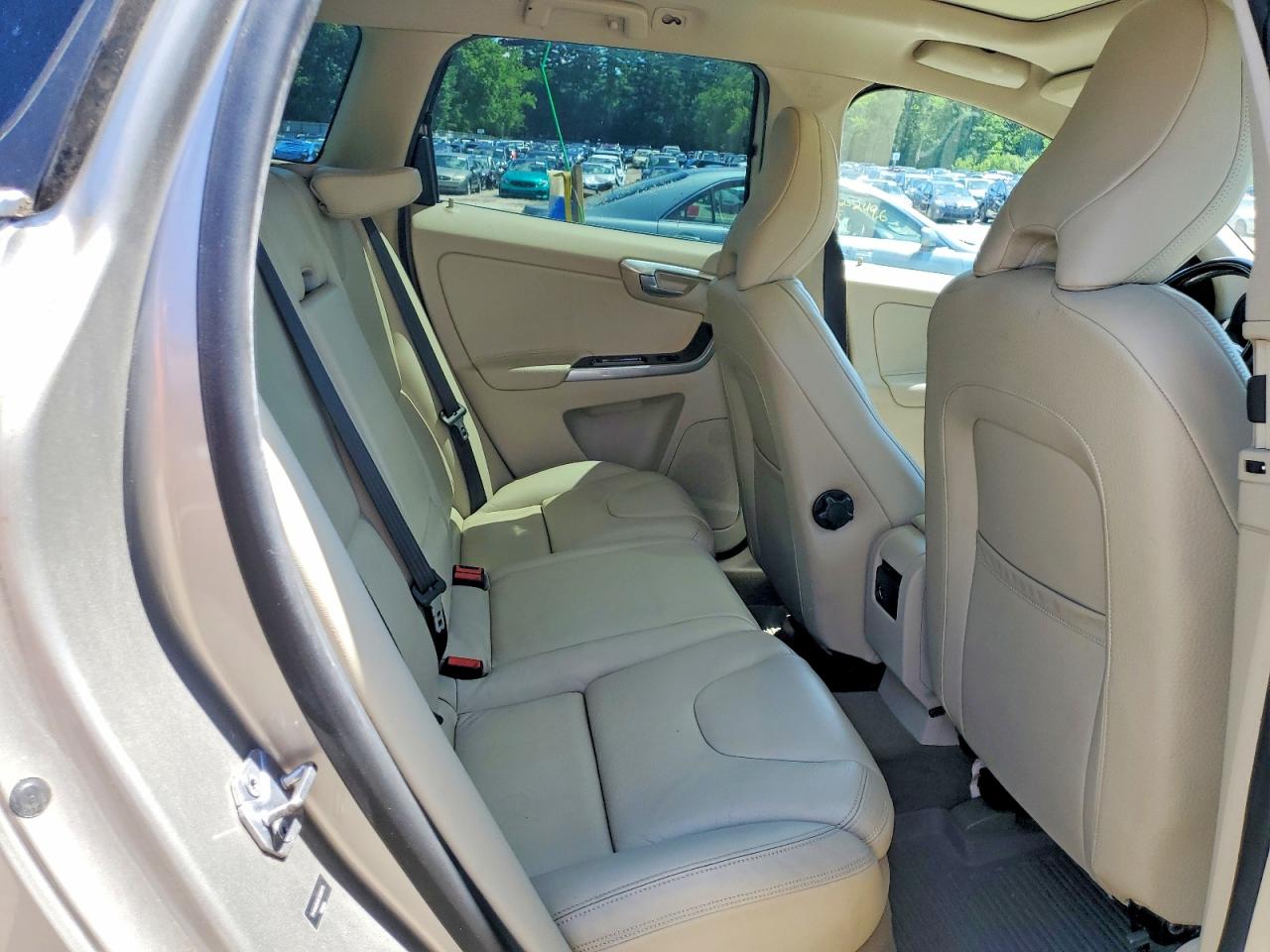 2014 Volvo Xc60 T6 Silver vin: YV4902DZXE2520775