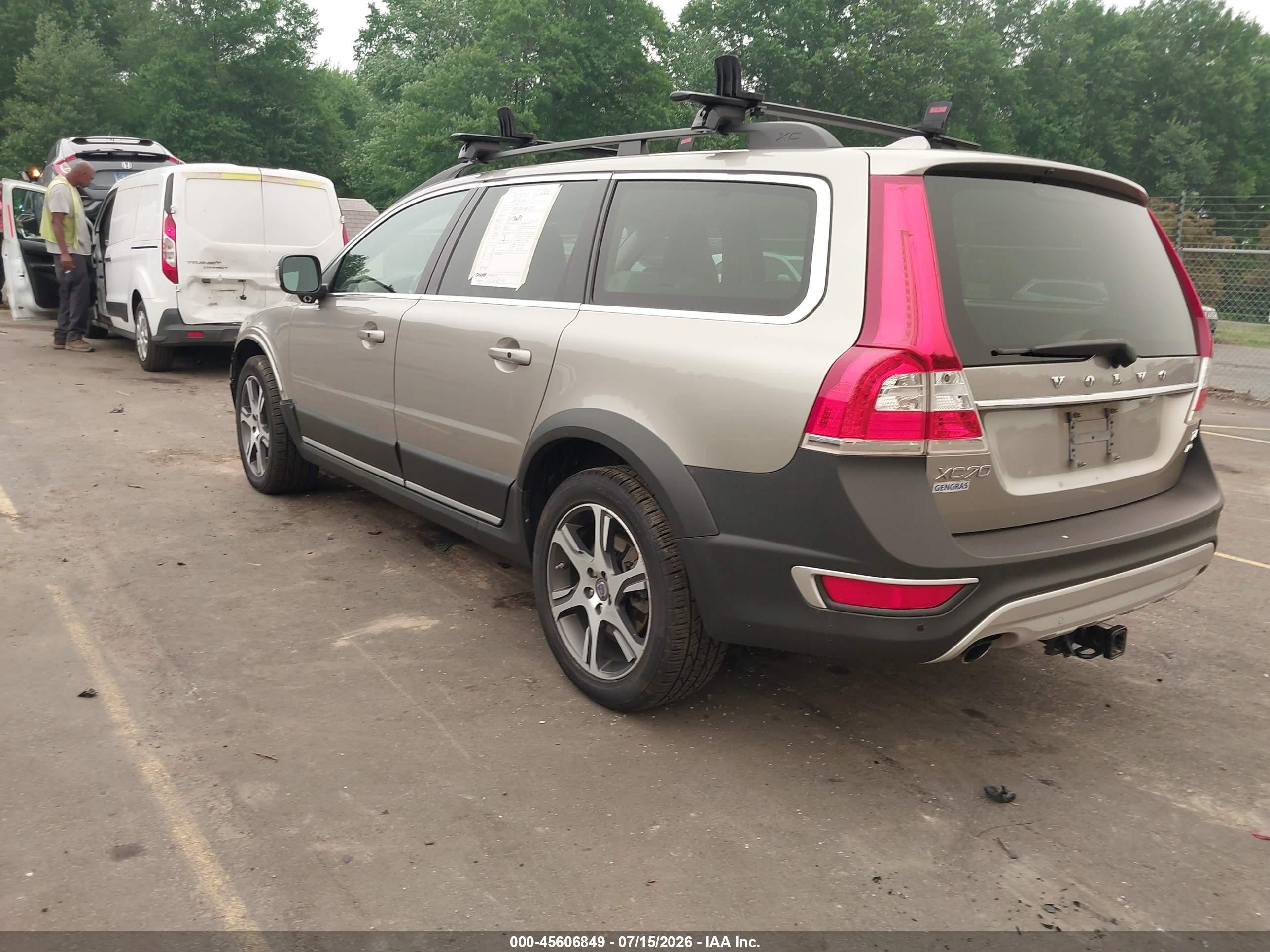 2015 Volvo Xc70 T6 Platinum Beige vin: YV4902NMXF1212550