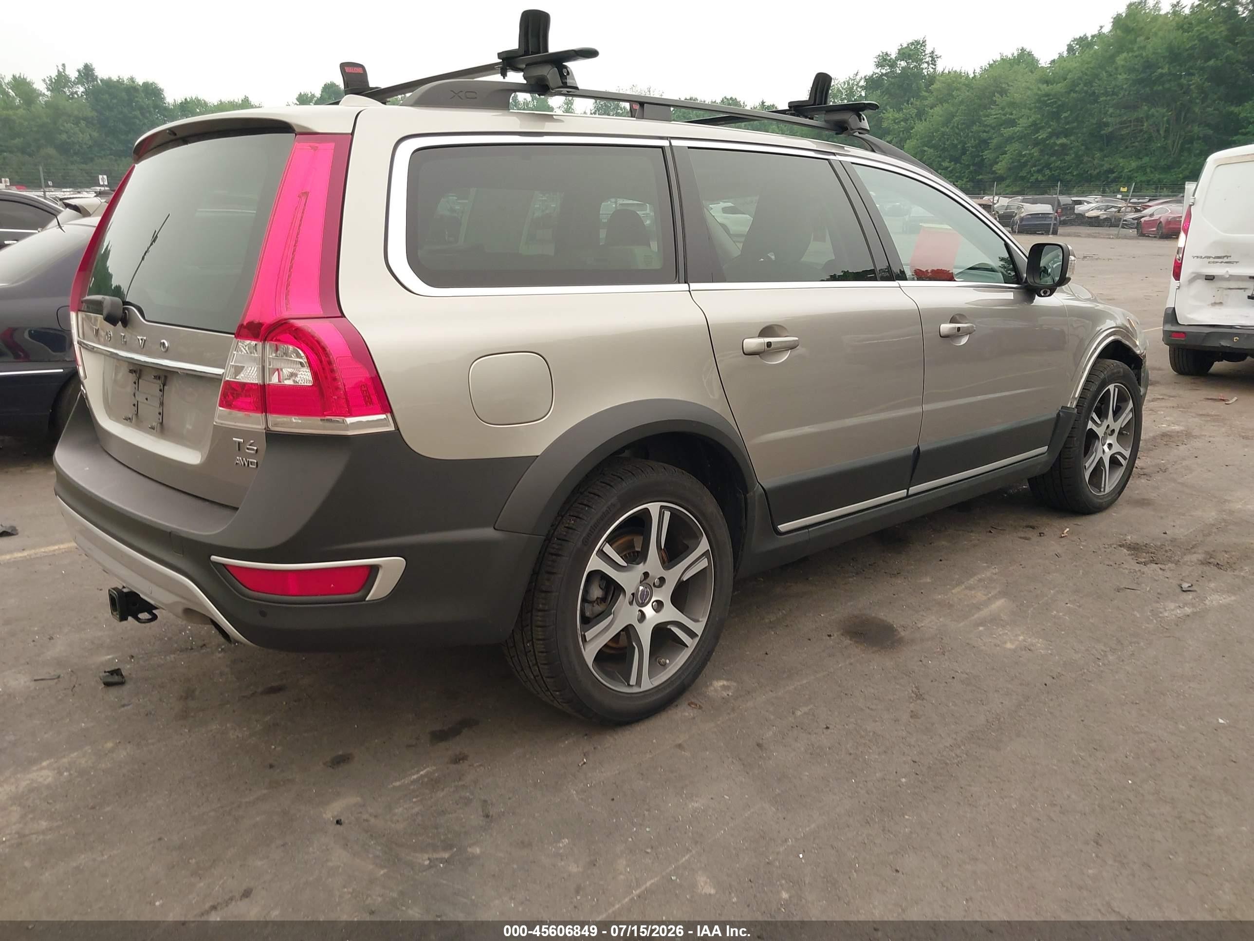 2015 Volvo Xc70 T6 Platinum Beige vin: YV4902NMXF1212550
