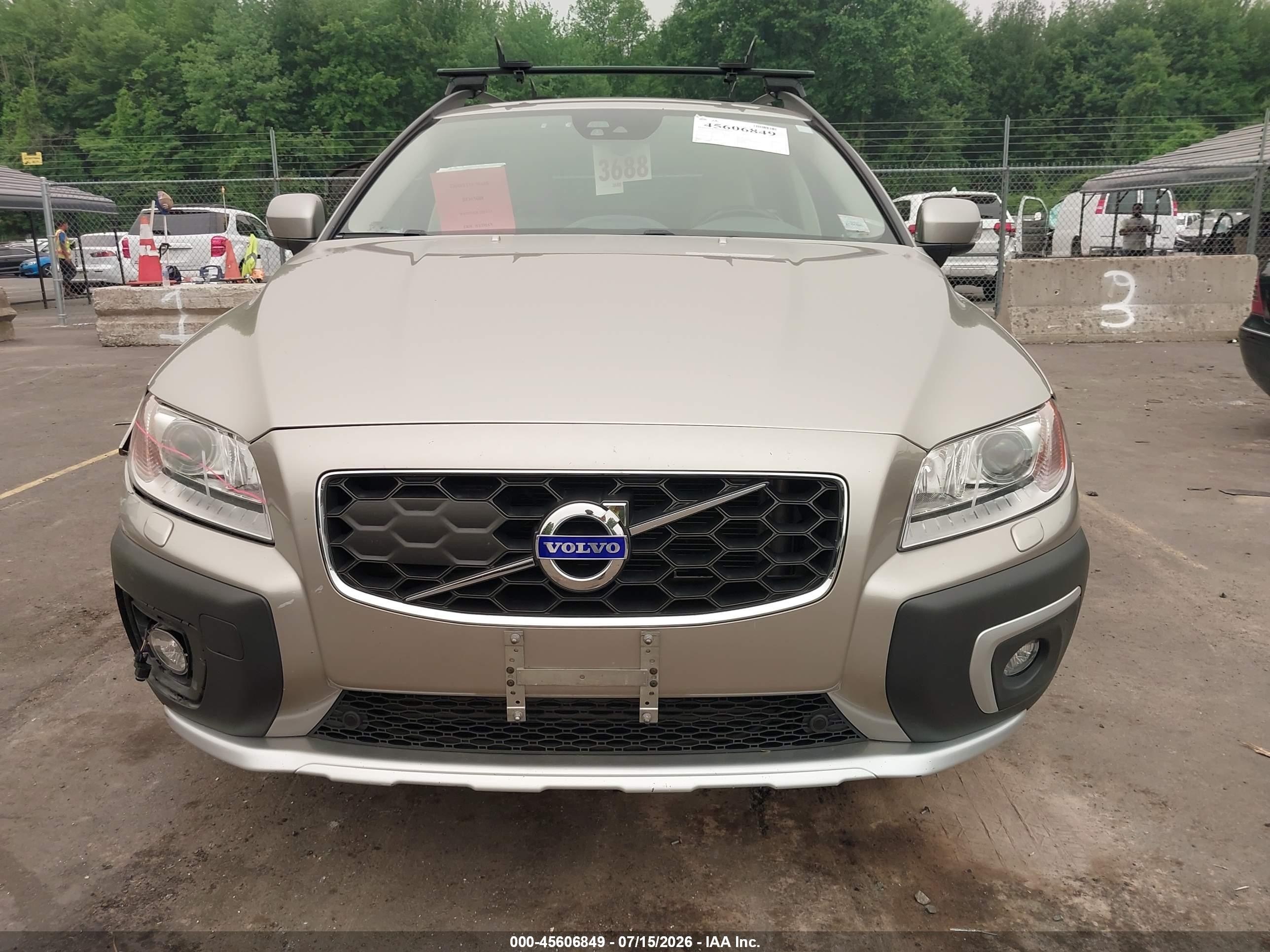 2015 Volvo Xc70 T6 Platinum Beige vin: YV4902NMXF1212550