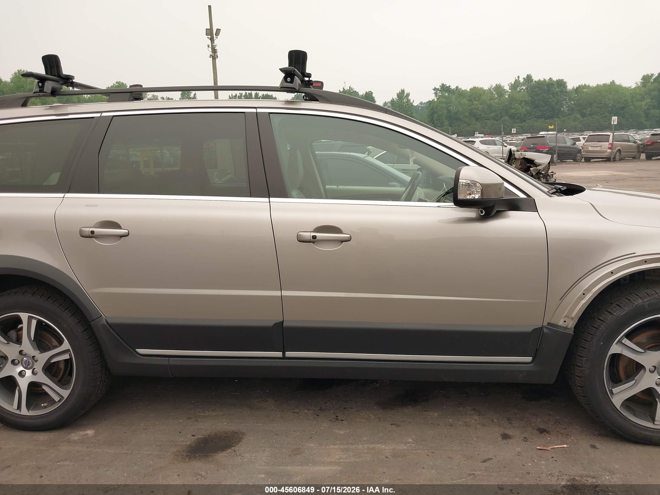 2015 Volvo Xc70 T6 Platinum Beige vin: YV4902NMXF1212550