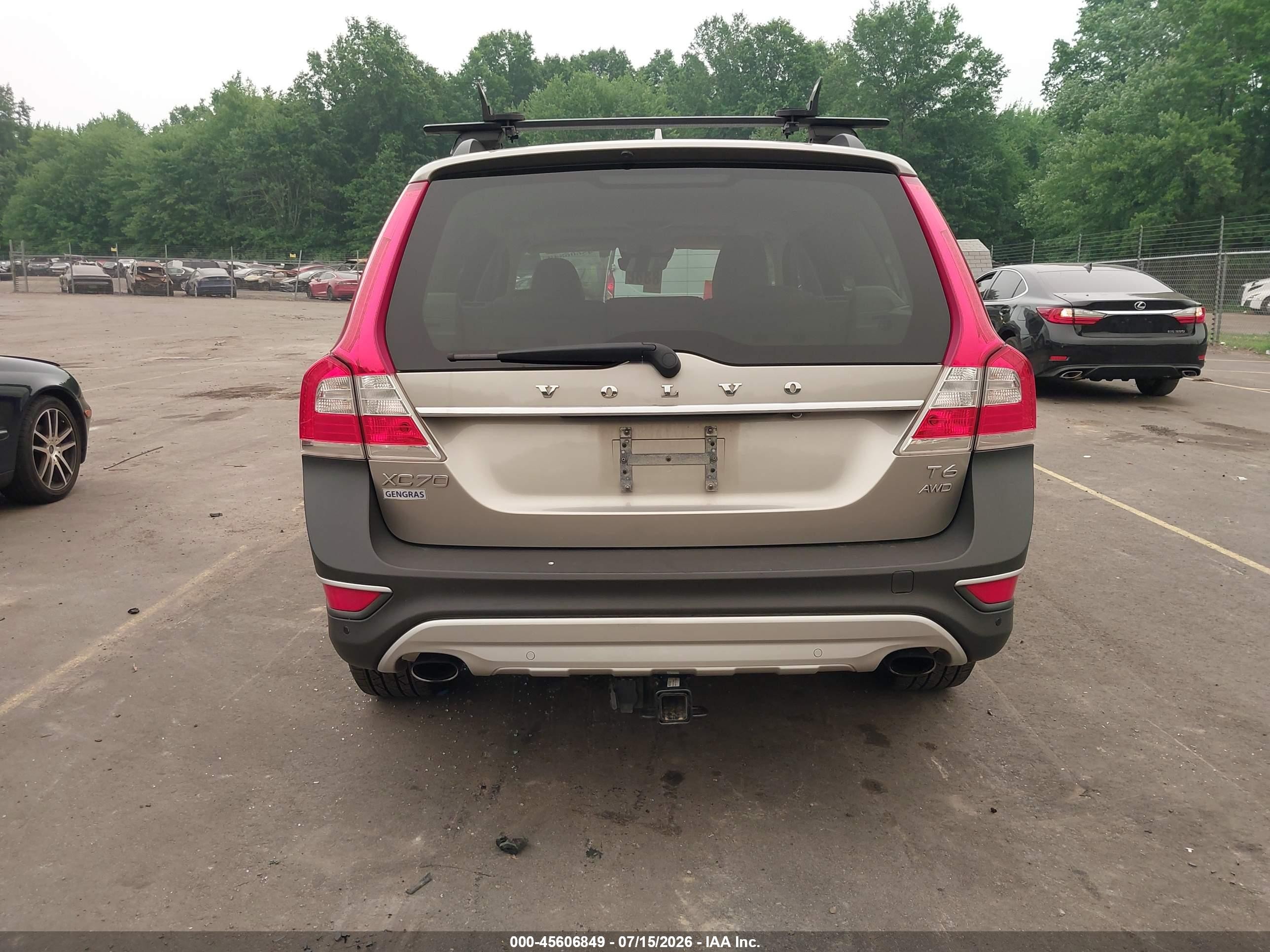 2015 Volvo Xc70 T6 Platinum Beige vin: YV4902NMXF1212550