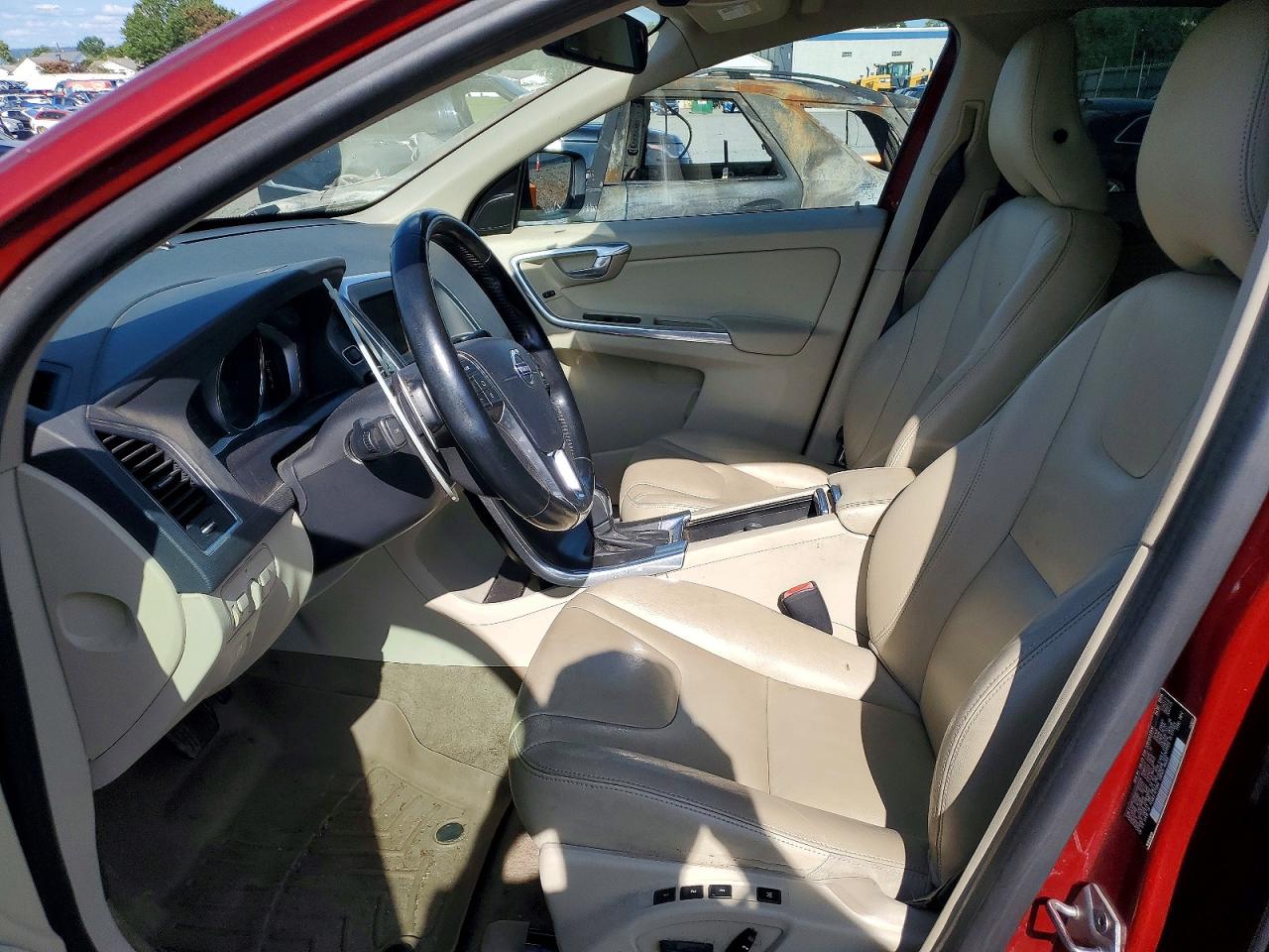 2015 Volvo Xc60 T6 Premier Maroon vin: YV4902RB4F2585506