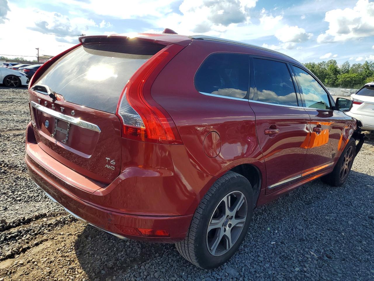 2015 Volvo Xc60 T6 Premier Maroon vin: YV4902RB4F2585506