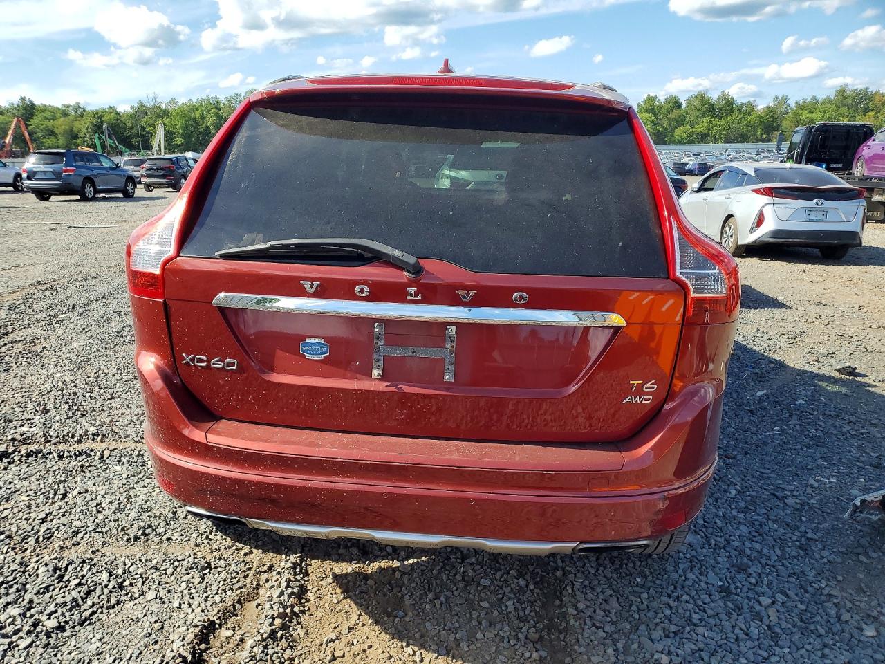 2015 Volvo Xc60 T6 Premier Maroon vin: YV4902RB4F2585506
