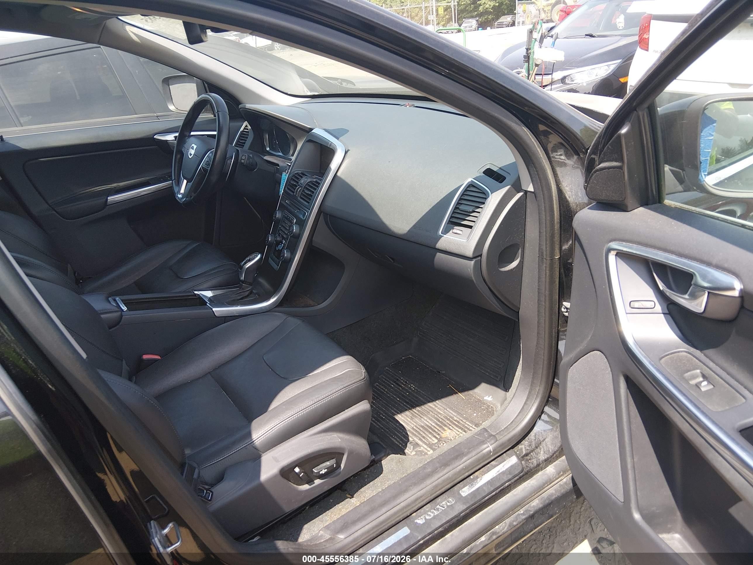 2015 Volvo Xc60 T6 Black vin: YV4902RB5F2585742