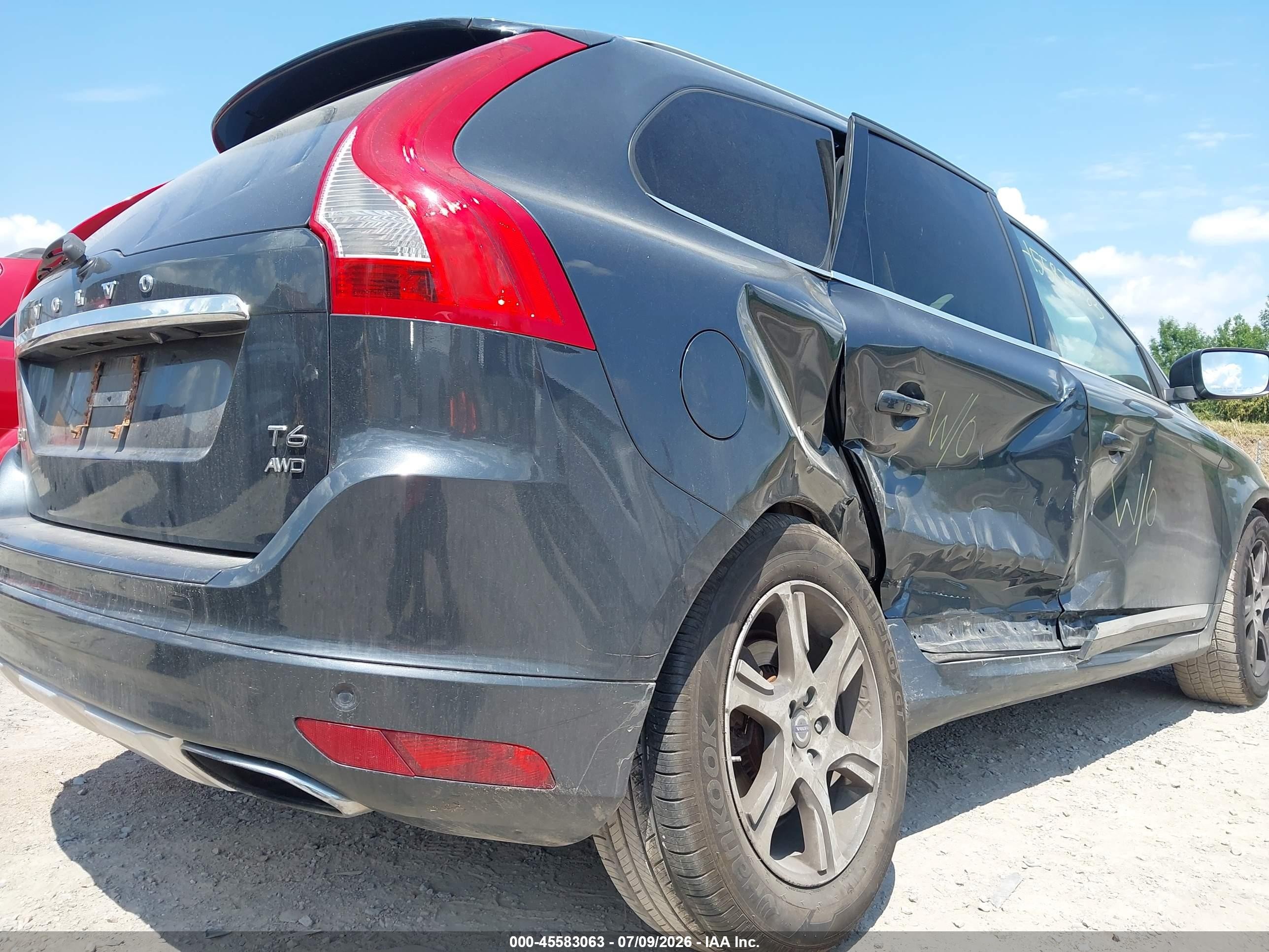 2015 Volvo Xc60 T6 Premier Plus Gray vin: YV4902RC4F2587796