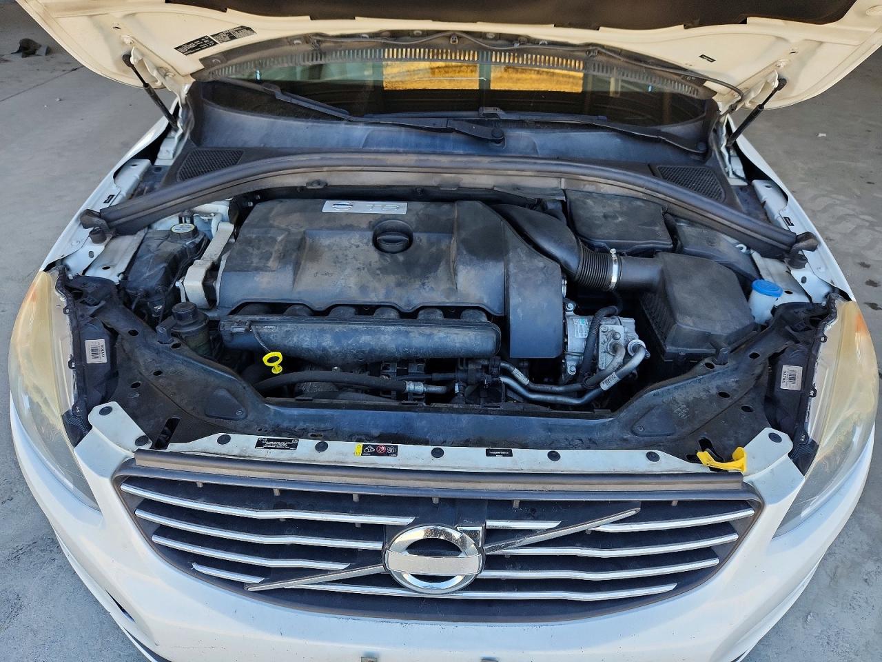 2015 Volvo Xc60 T6 Premier+ White vin: YV4902RC6F2589307