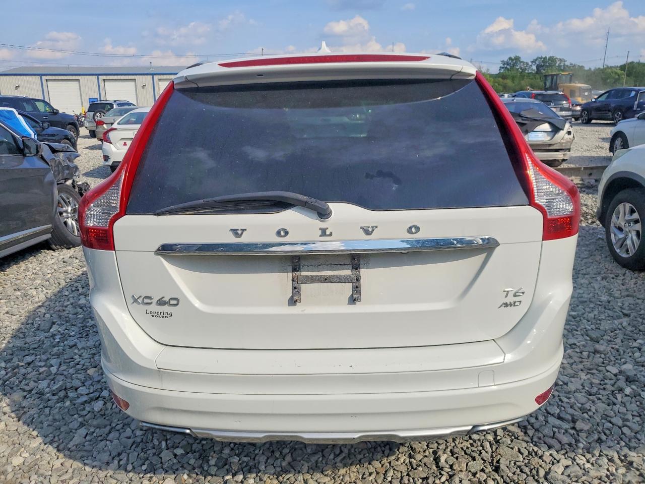 2015 Volvo Xc60 T6 Premier+ White vin: YV4902RC8F2571598