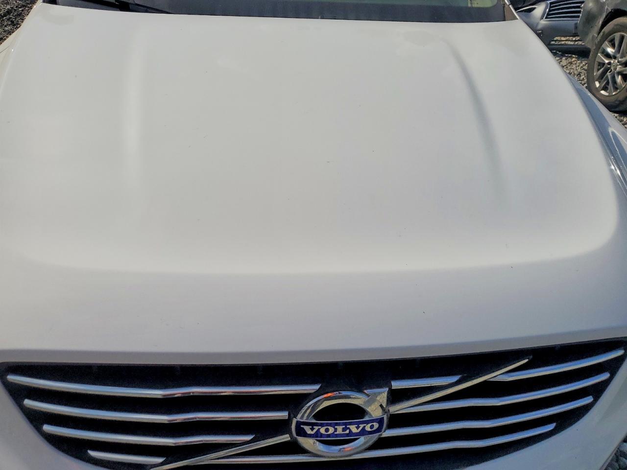 2015 Volvo Xc60 T6 Premier+ White vin: YV4902RC8F2571598