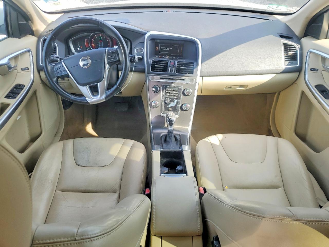 2015 Volvo Xc60 T6 Premier+ White vin: YV4902RC8F2571598