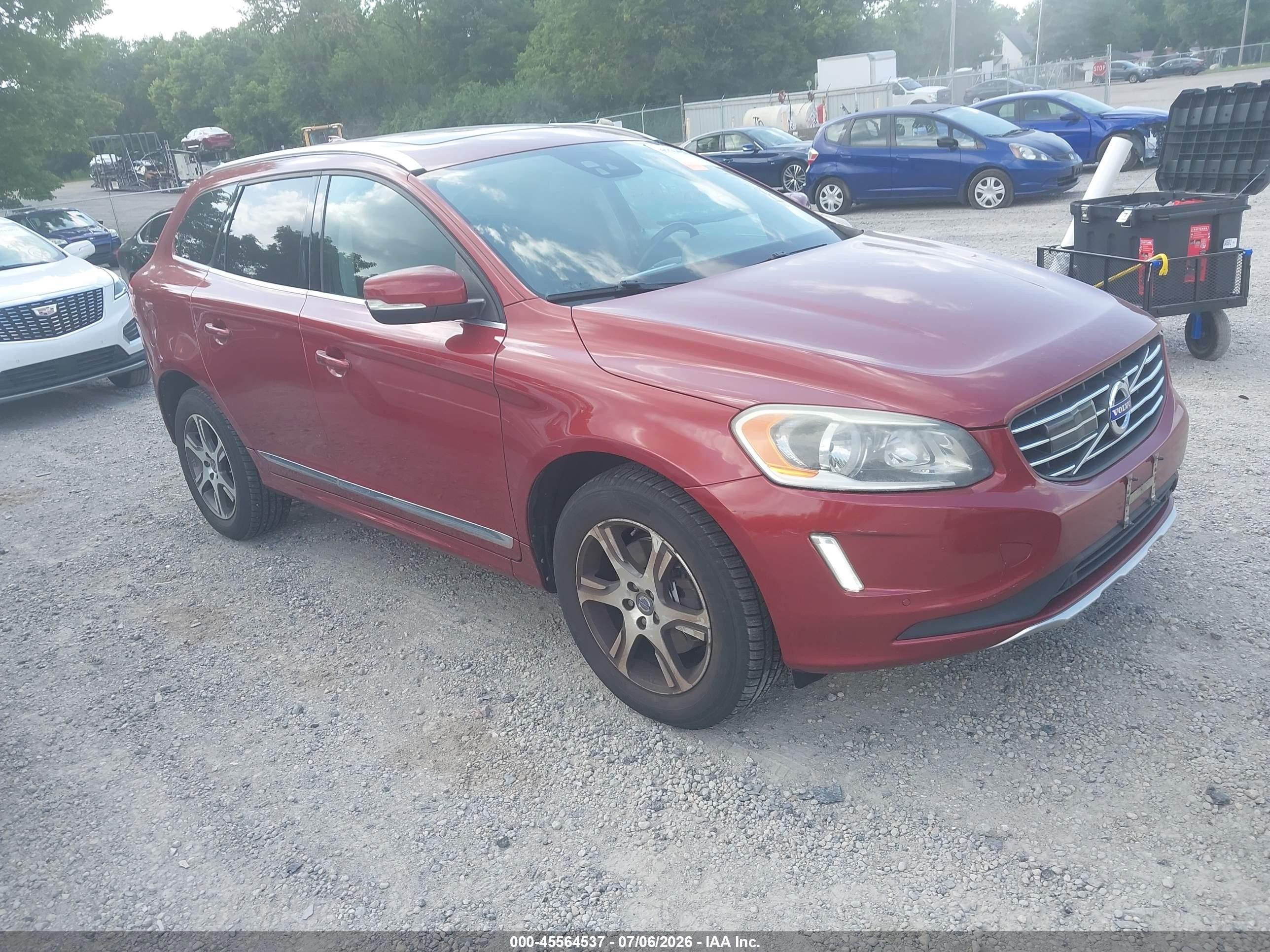 2015 Volvo Xc60 T6 Premier Plus Red vin: YV4902RCXF2612118