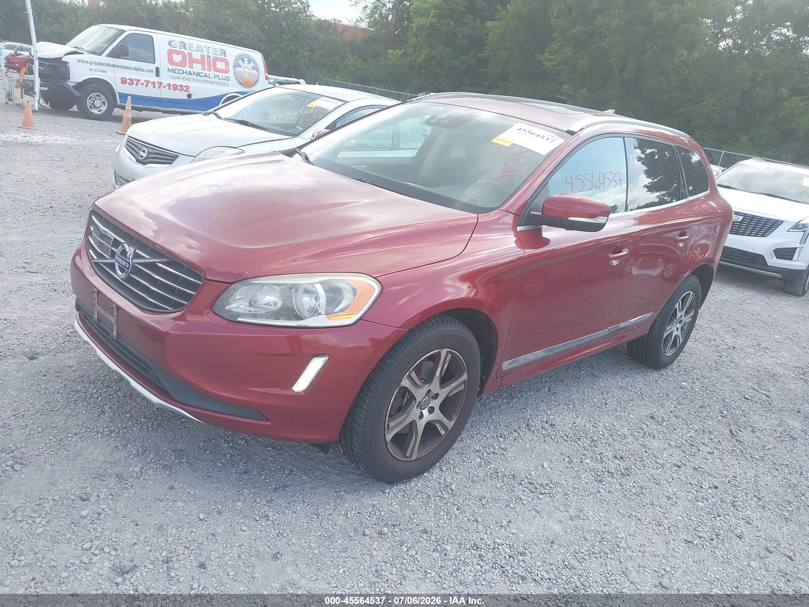 2015 Volvo Xc60 T6 Premier Plus Red vin: YV4902RCXF2612118