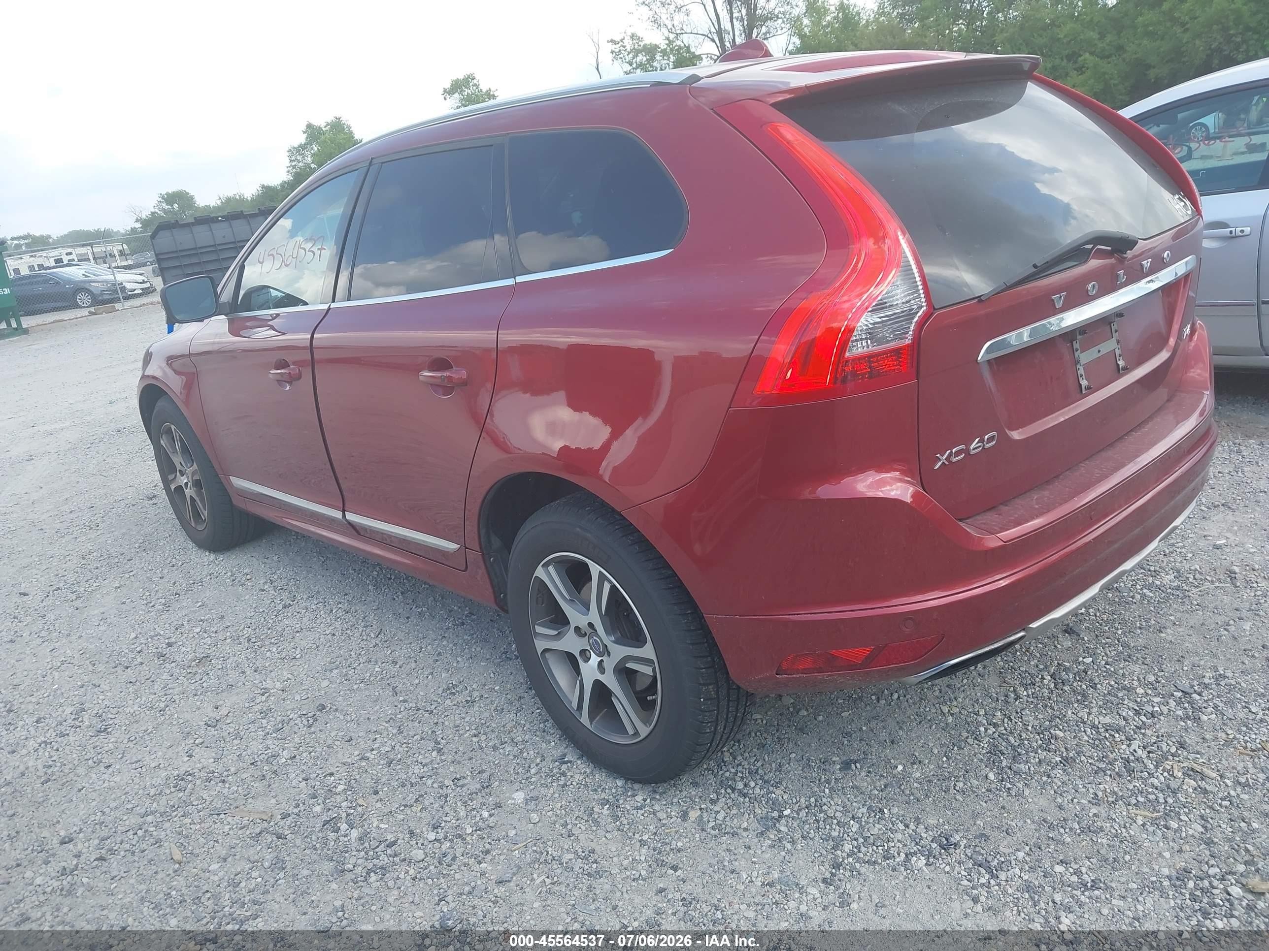 2015 Volvo Xc60 T6 Premier Plus Red vin: YV4902RCXF2612118