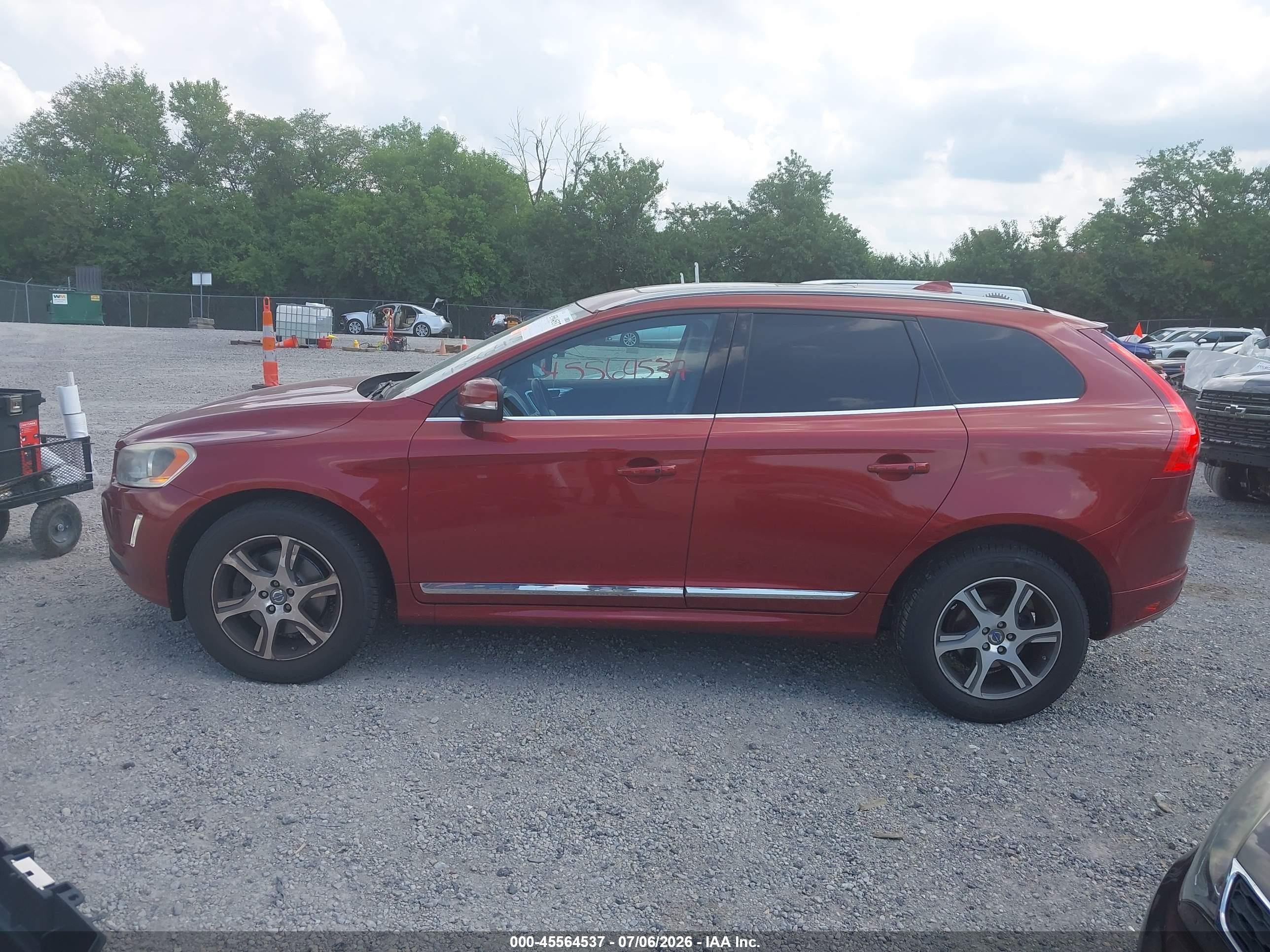 2015 Volvo Xc60 T6 Premier Plus Red vin: YV4902RCXF2612118