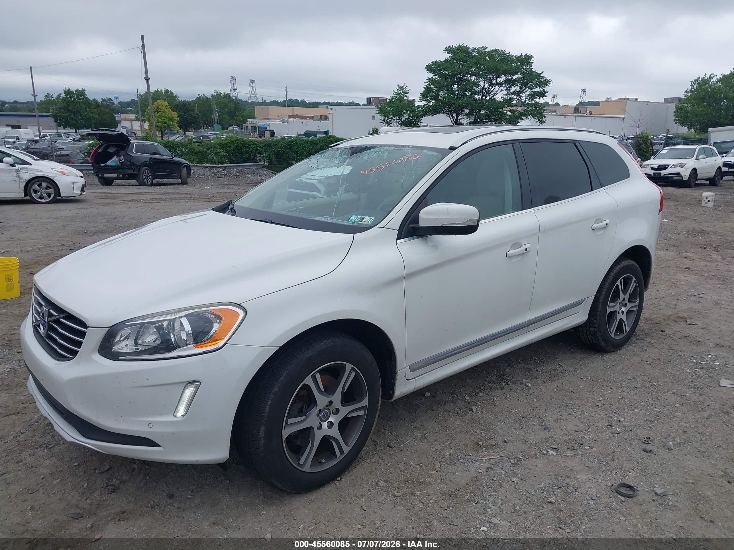 2015 Volvo Xc60 T6 Platinum White vin: YV4902RD0F2626375