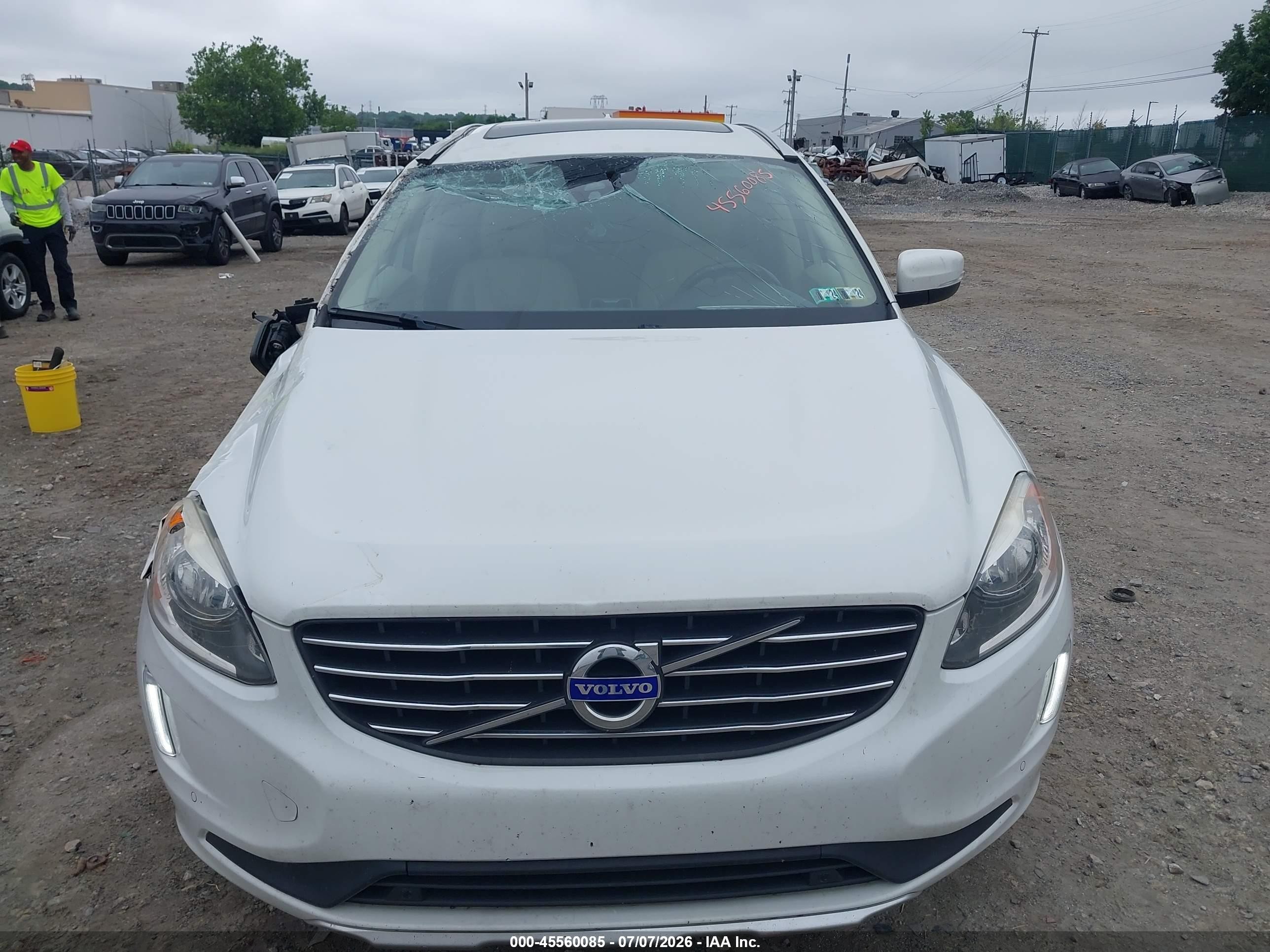 2015 Volvo Xc60 T6 Platinum White vin: YV4902RD0F2626375