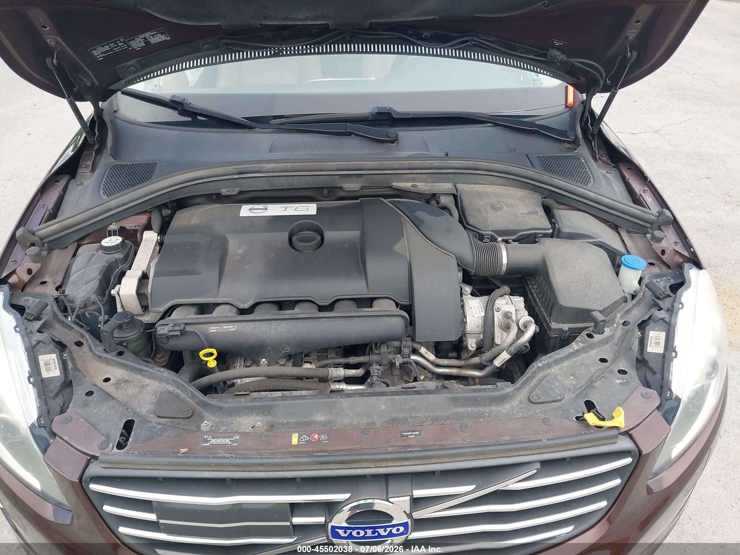 2015 Volvo Xc60 T6 Platinum Brown vin: YV4902RD3F2621865